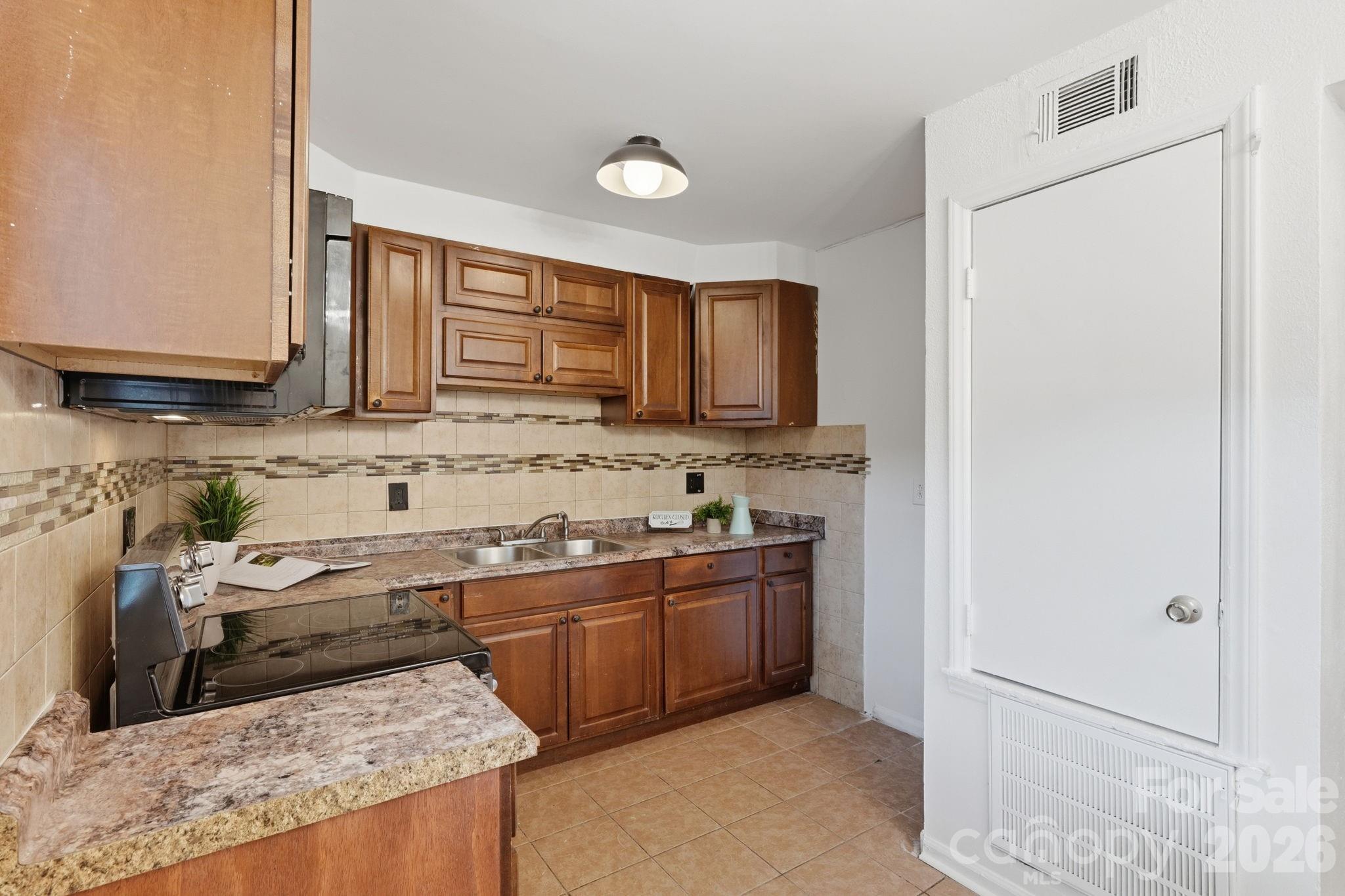 2220 Yorkhills Drive 2 Property Photo 13