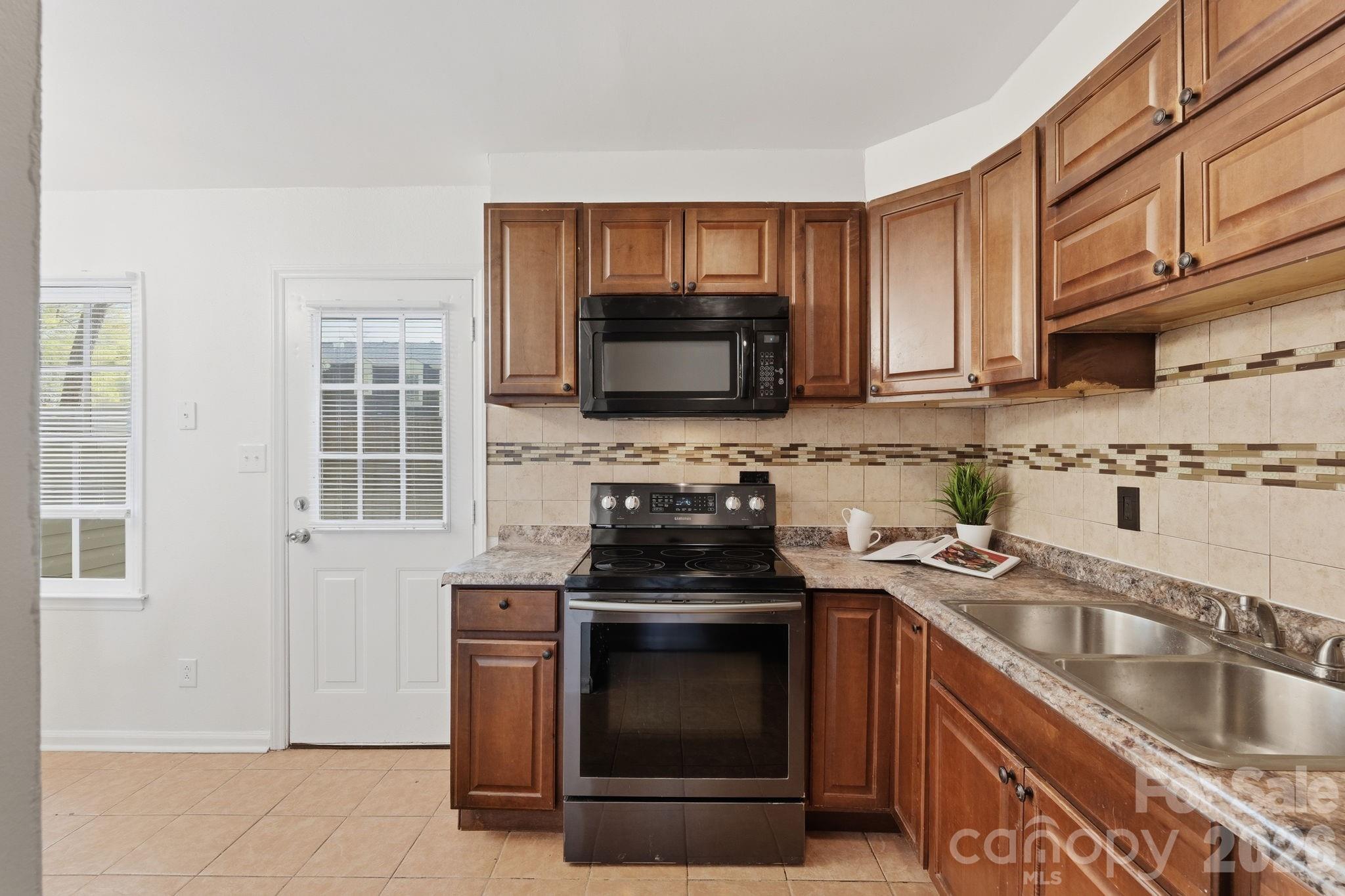 2220 Yorkhills Drive 2 Property Photo 14
