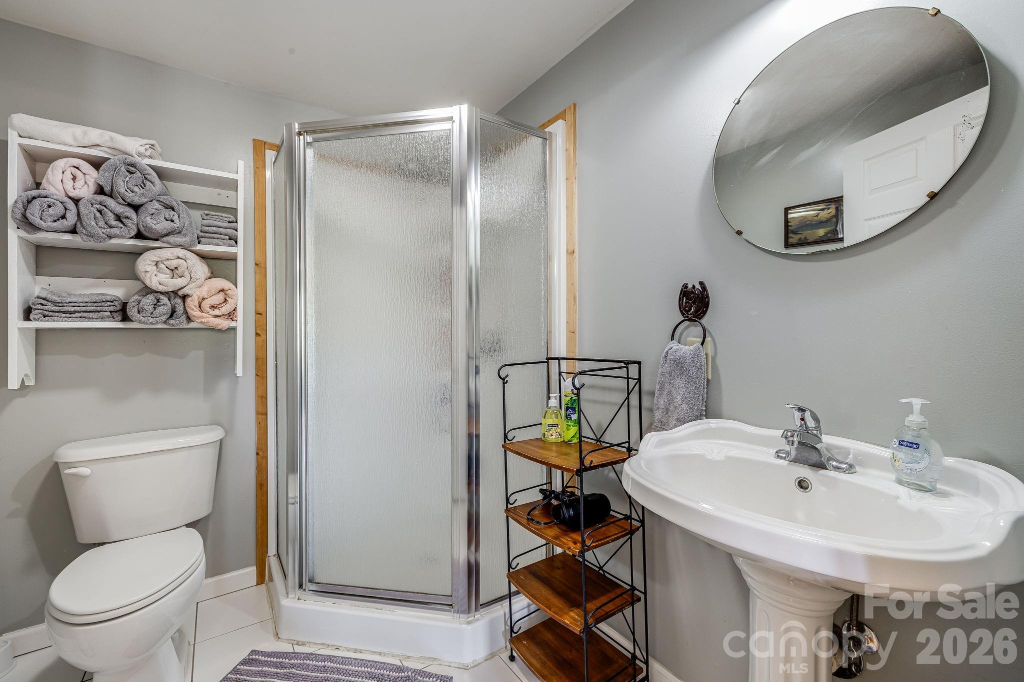 409 Hamlet Drive Property Photo 11
