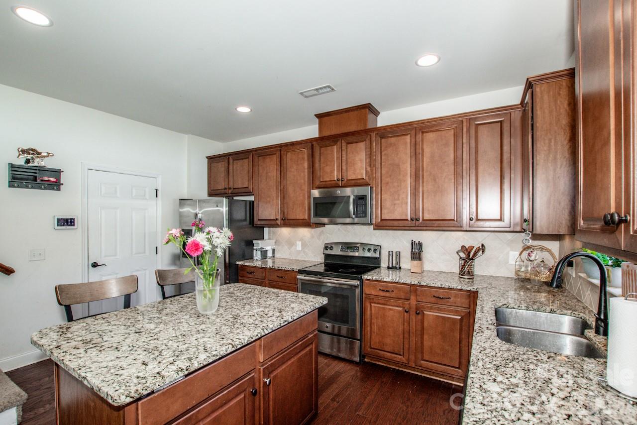 4160 Sw Waterstone Place Property Photo 11
