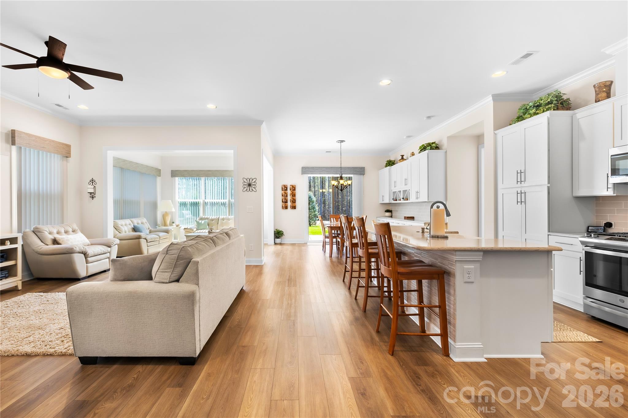 454 Bowline Drive Property Photo 4