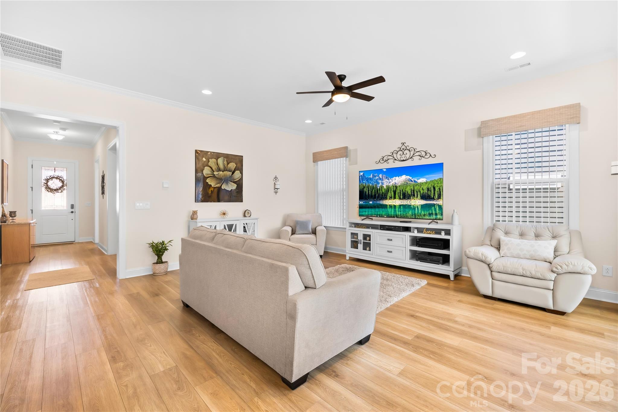 454 Bowline Drive Property Photo 7