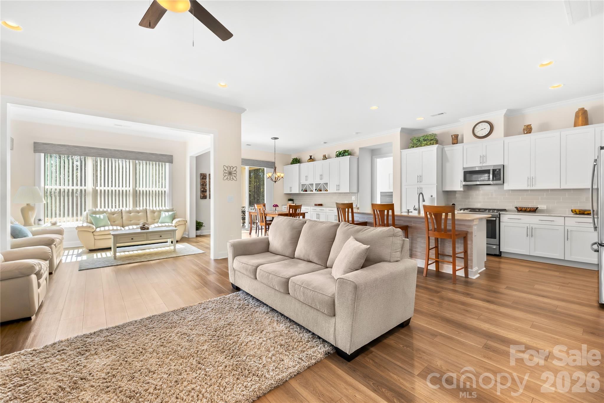 454 Bowline Drive Property Photo 8