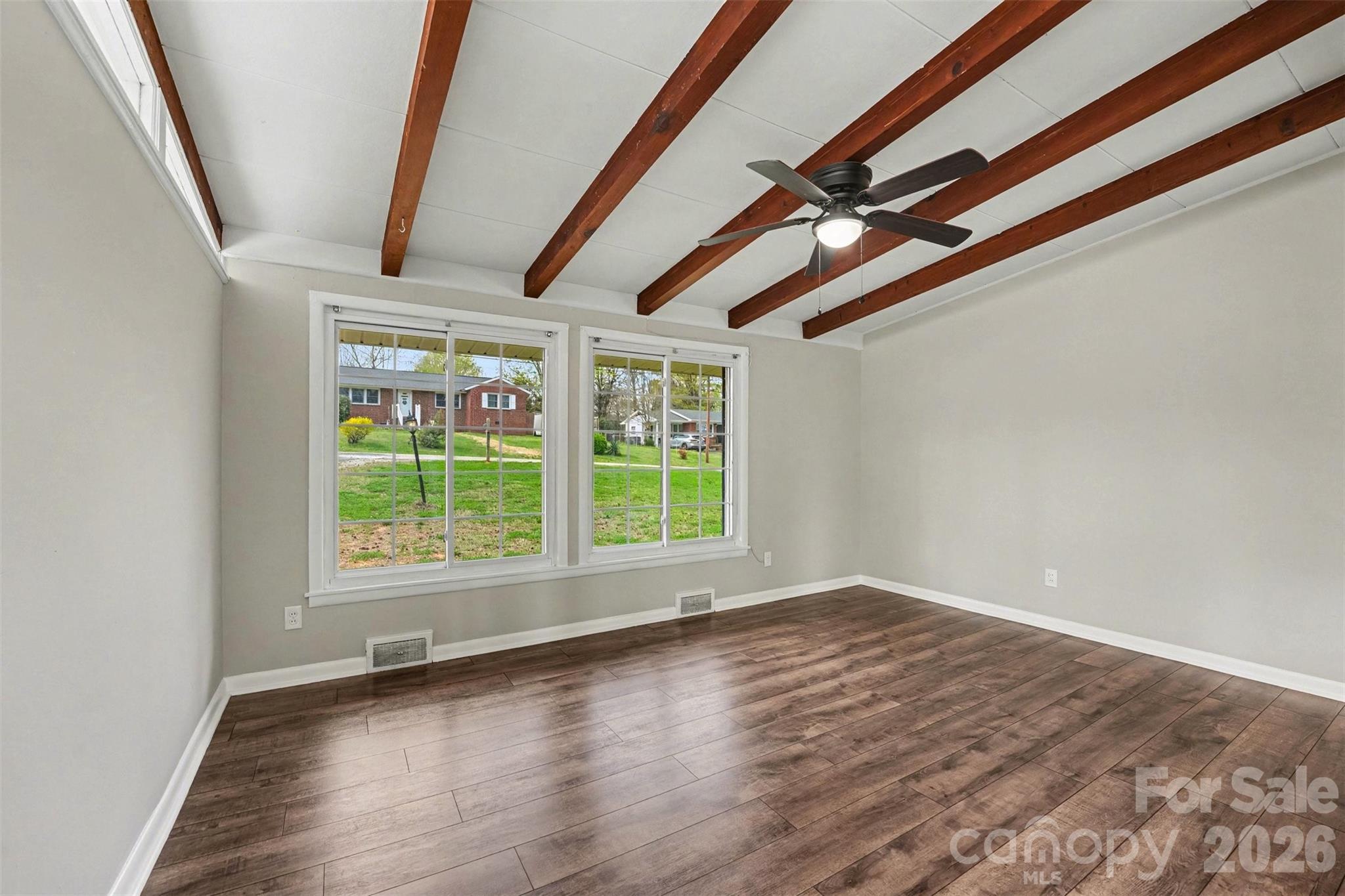518 Annex Avenue Property Photo 6