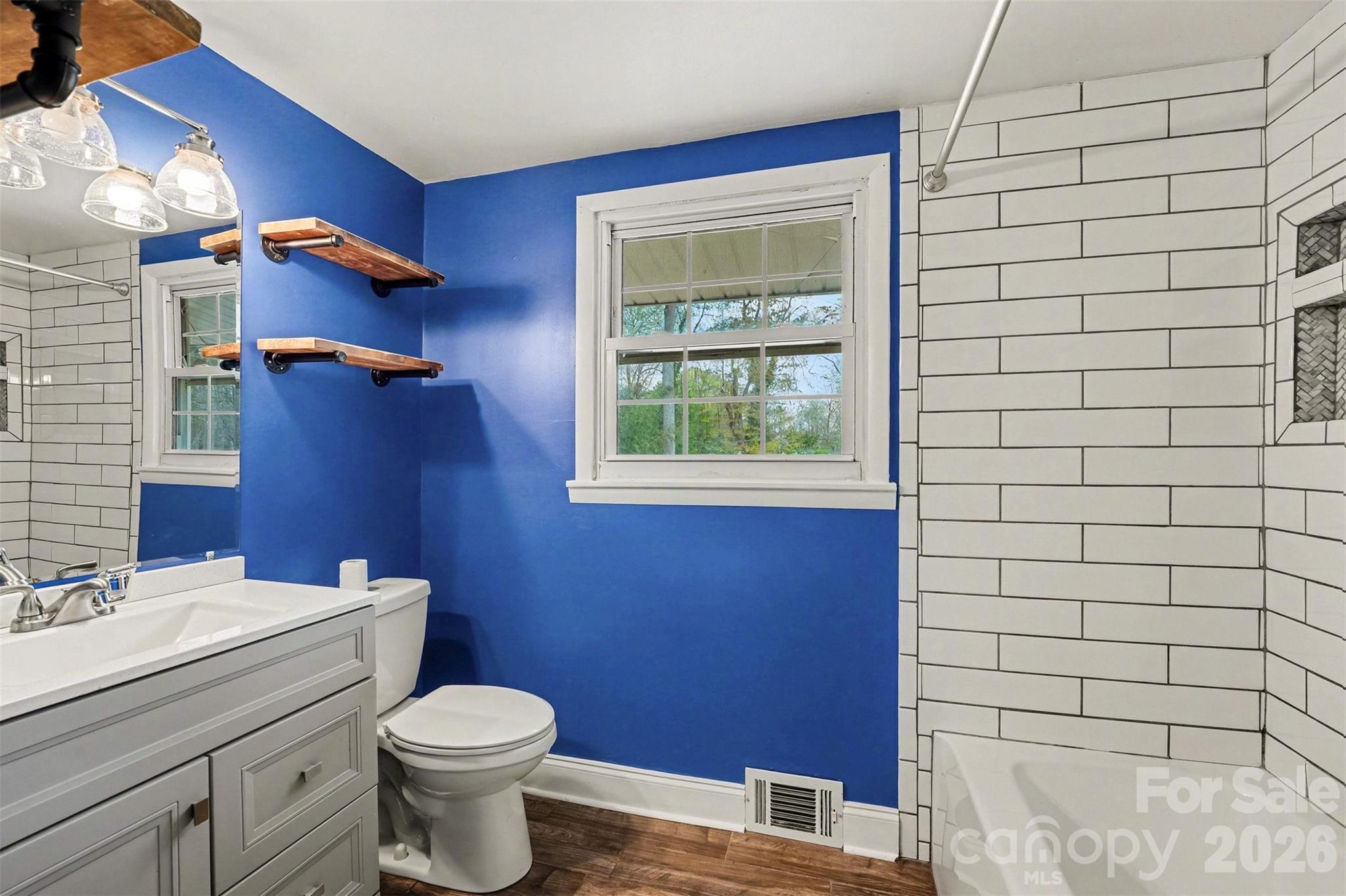 518 Annex Avenue Property Photo 12