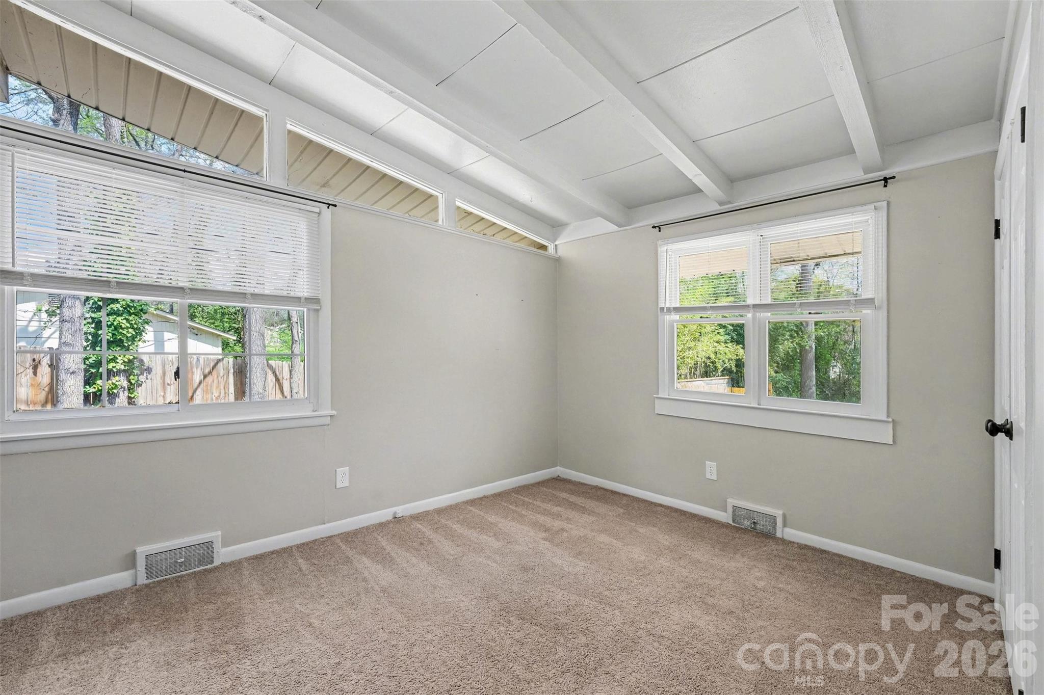 518 Annex Avenue Property Photo 14