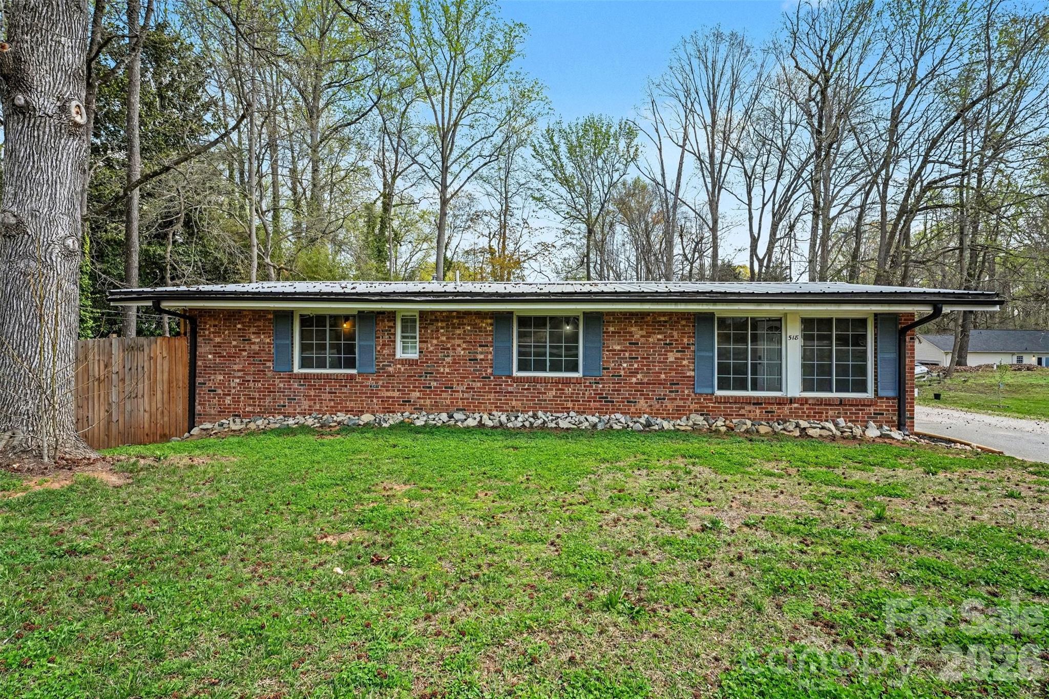 518 Annex Avenue Property Photo 22