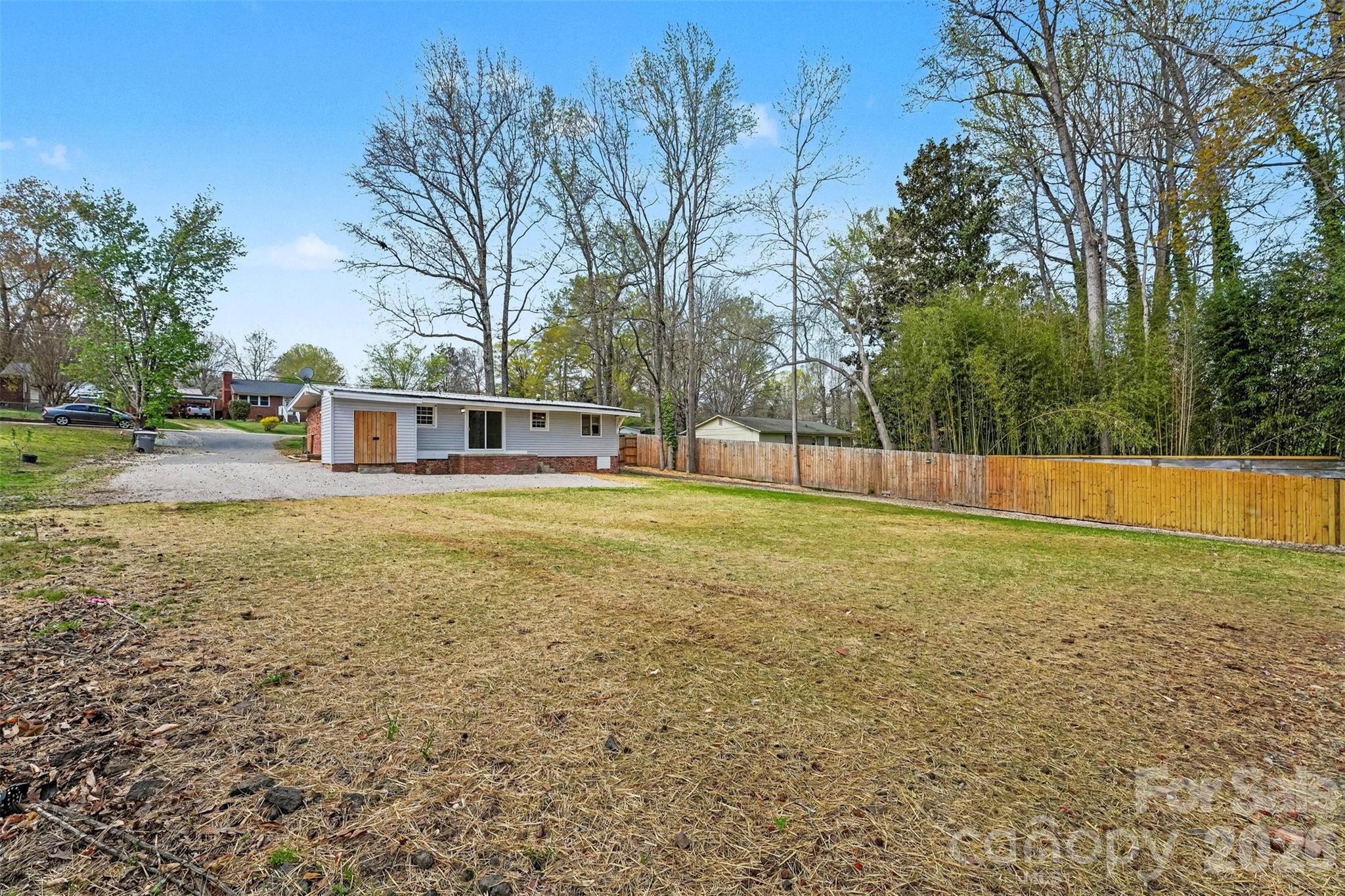 518 Annex Avenue Property Photo 26