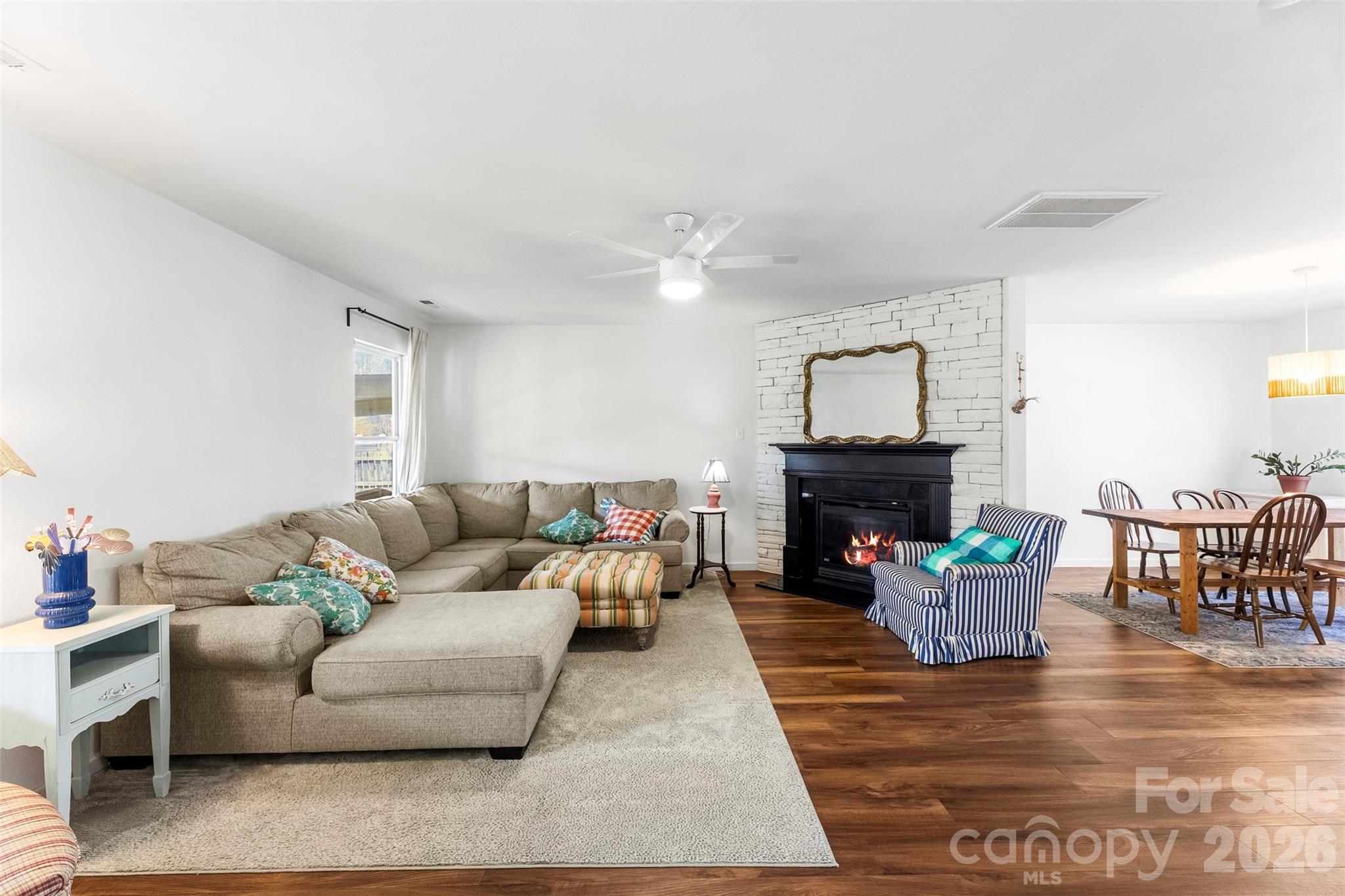 9610 Duxford Lane Property Photo 7
