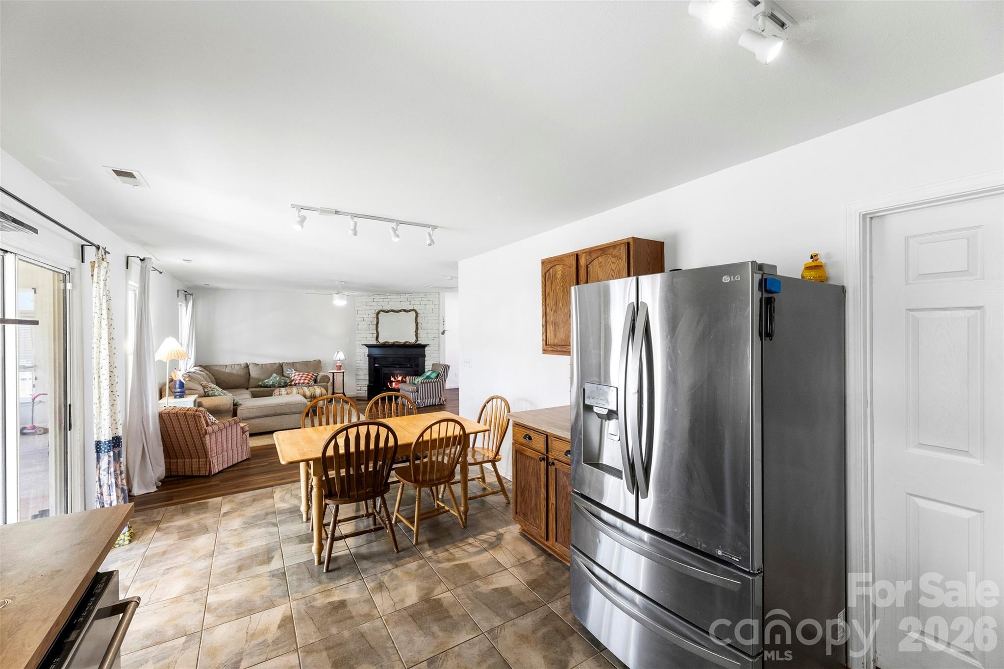 9610 Duxford Lane Property Photo 13