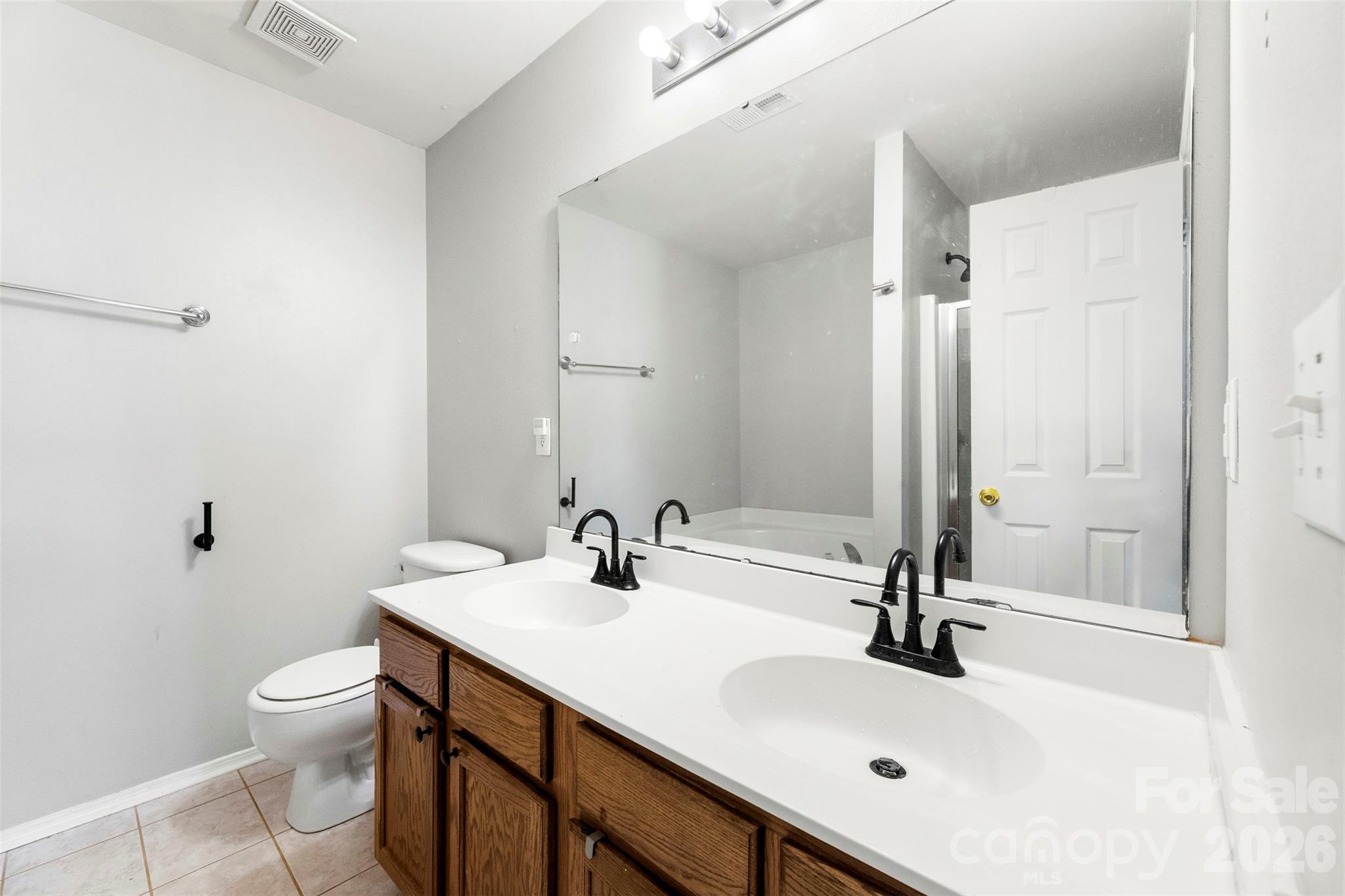 9610 Duxford Lane Property Photo 24
