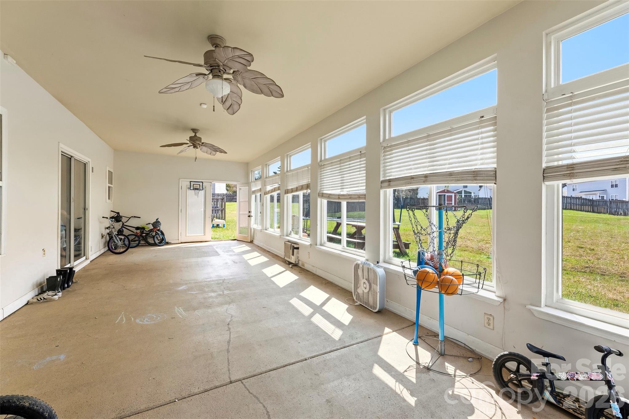 9610 Duxford Lane Property Photo 33