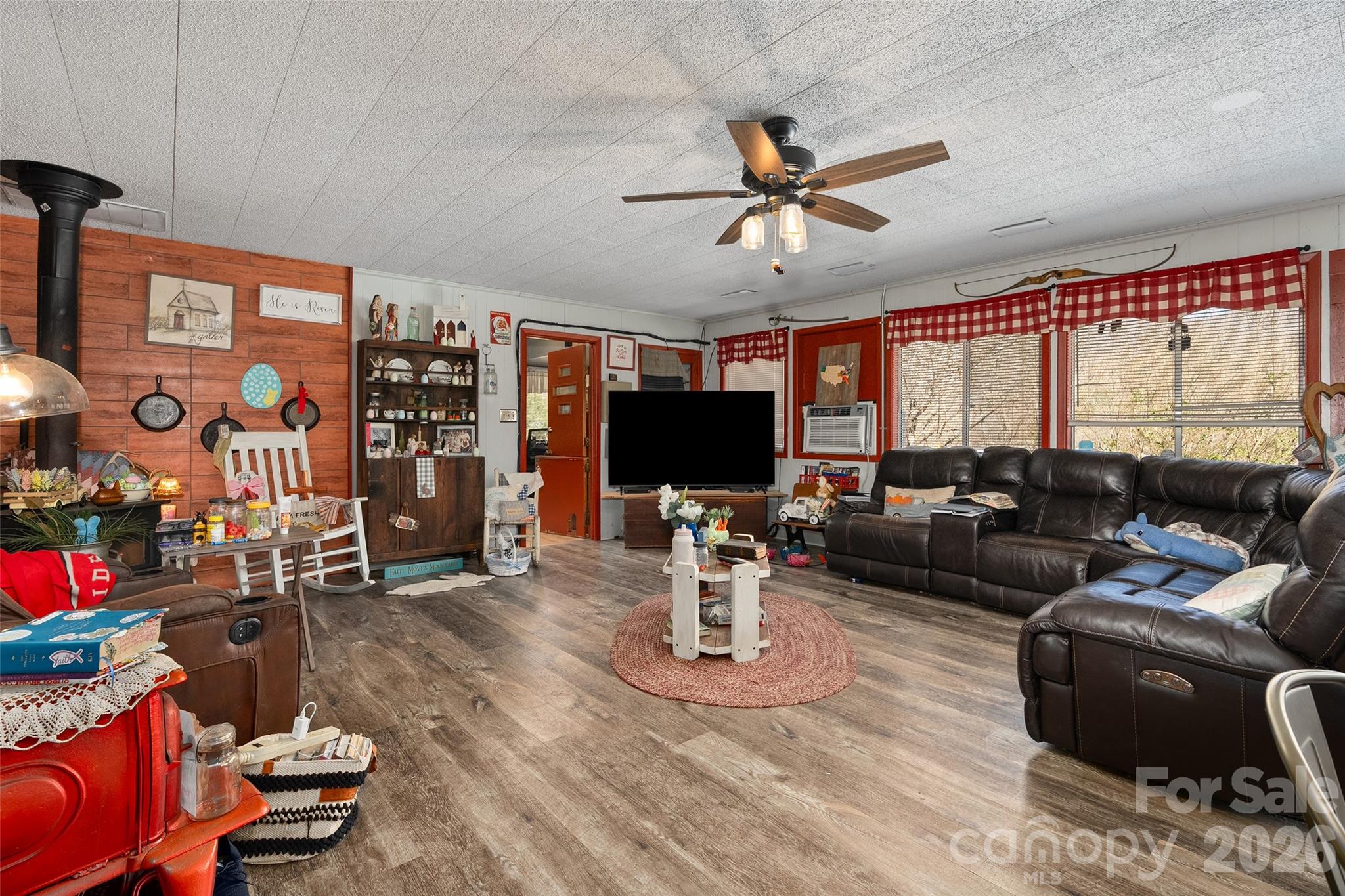 179 Lewis Lane Property Photo 6