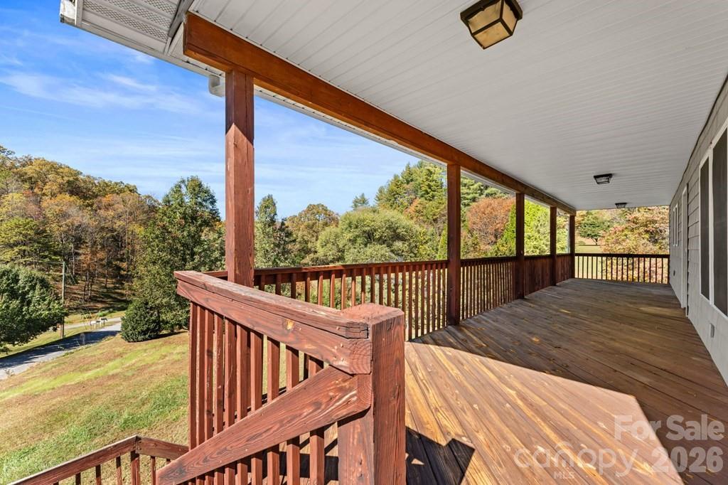 44 Ellistone Court Property Photo 9