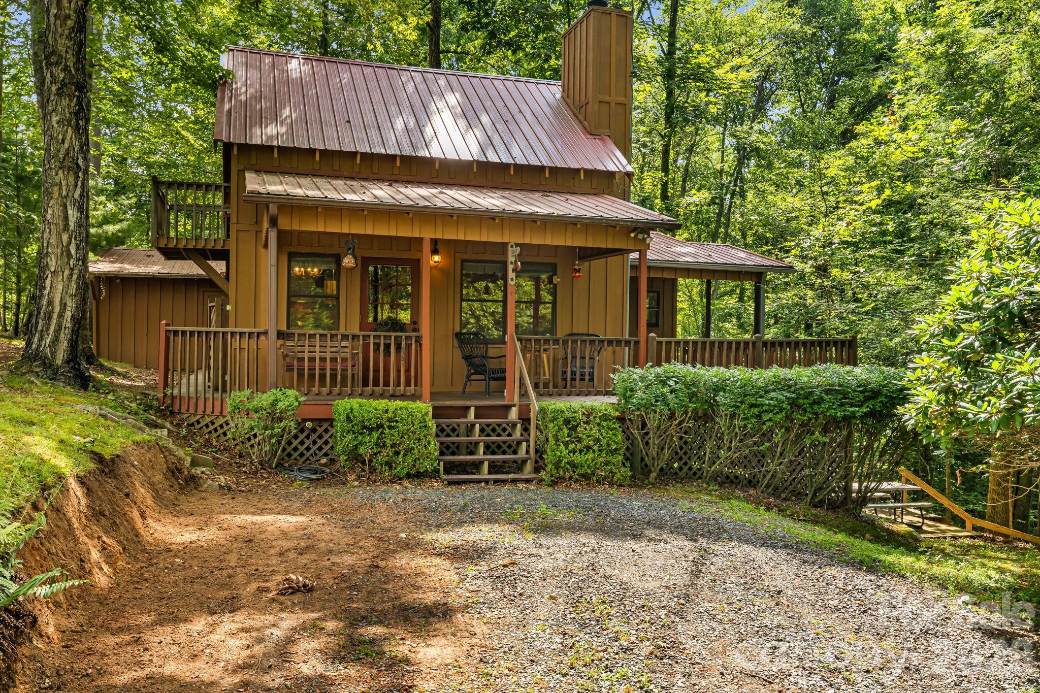 180 Grace Way Property Photo 4