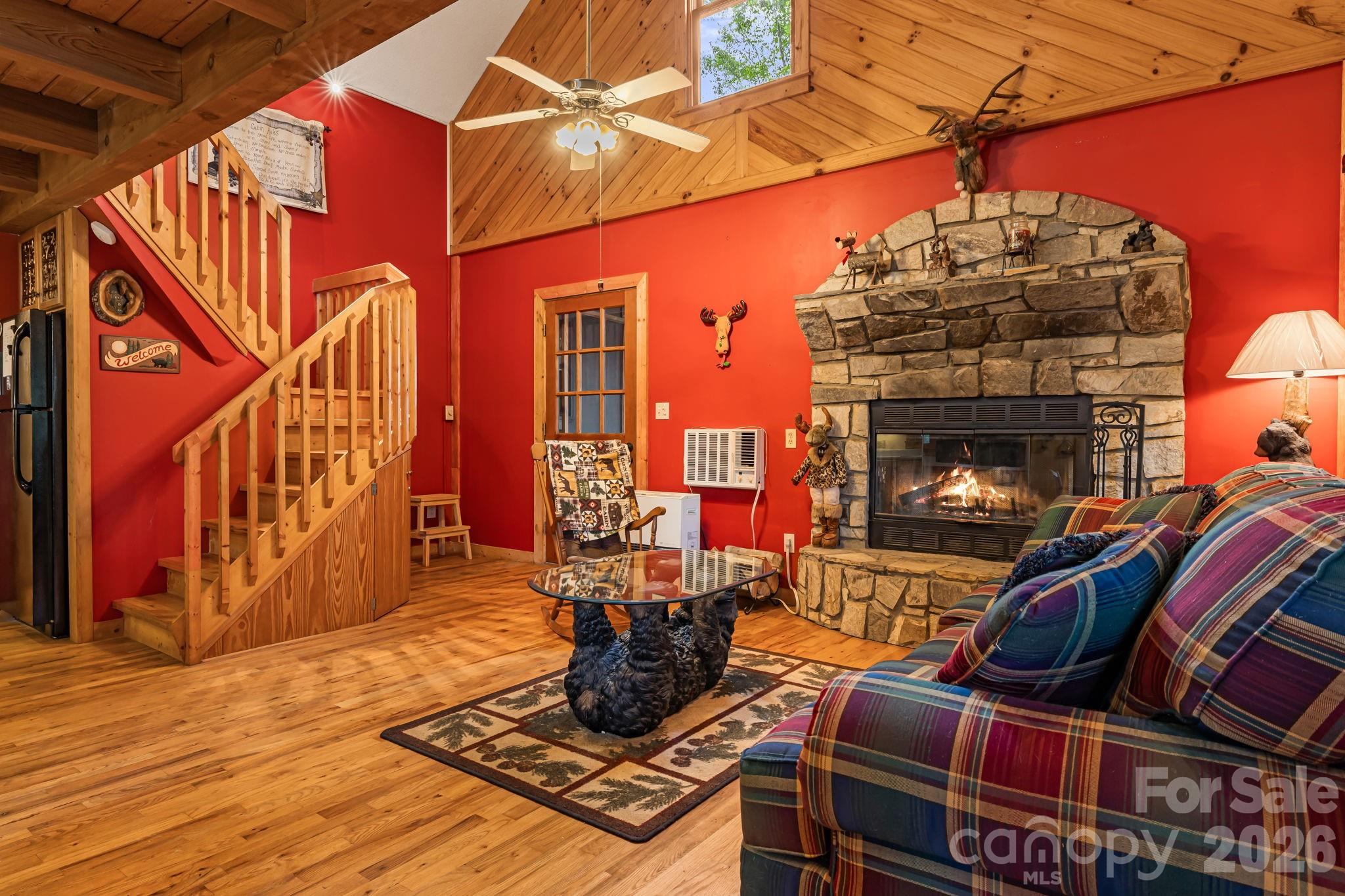 180 Grace Way Property Photo 7