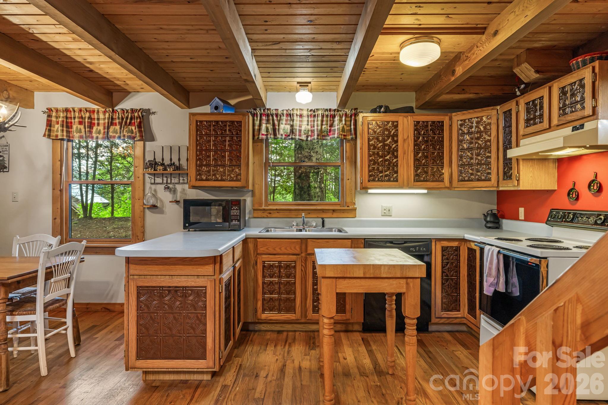 180 Grace Way Property Photo 14