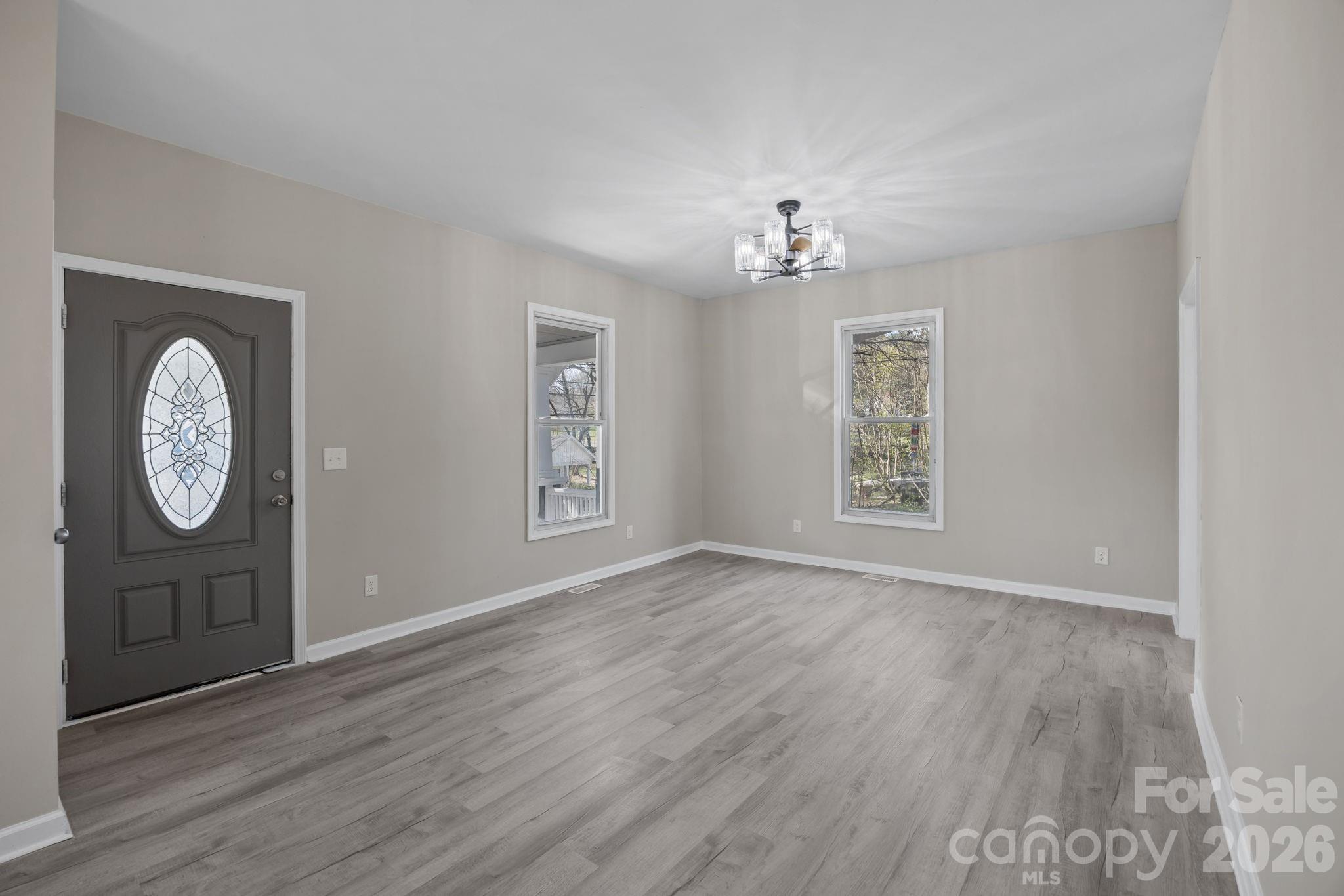 414 W Sharpe Street Property Photo 5