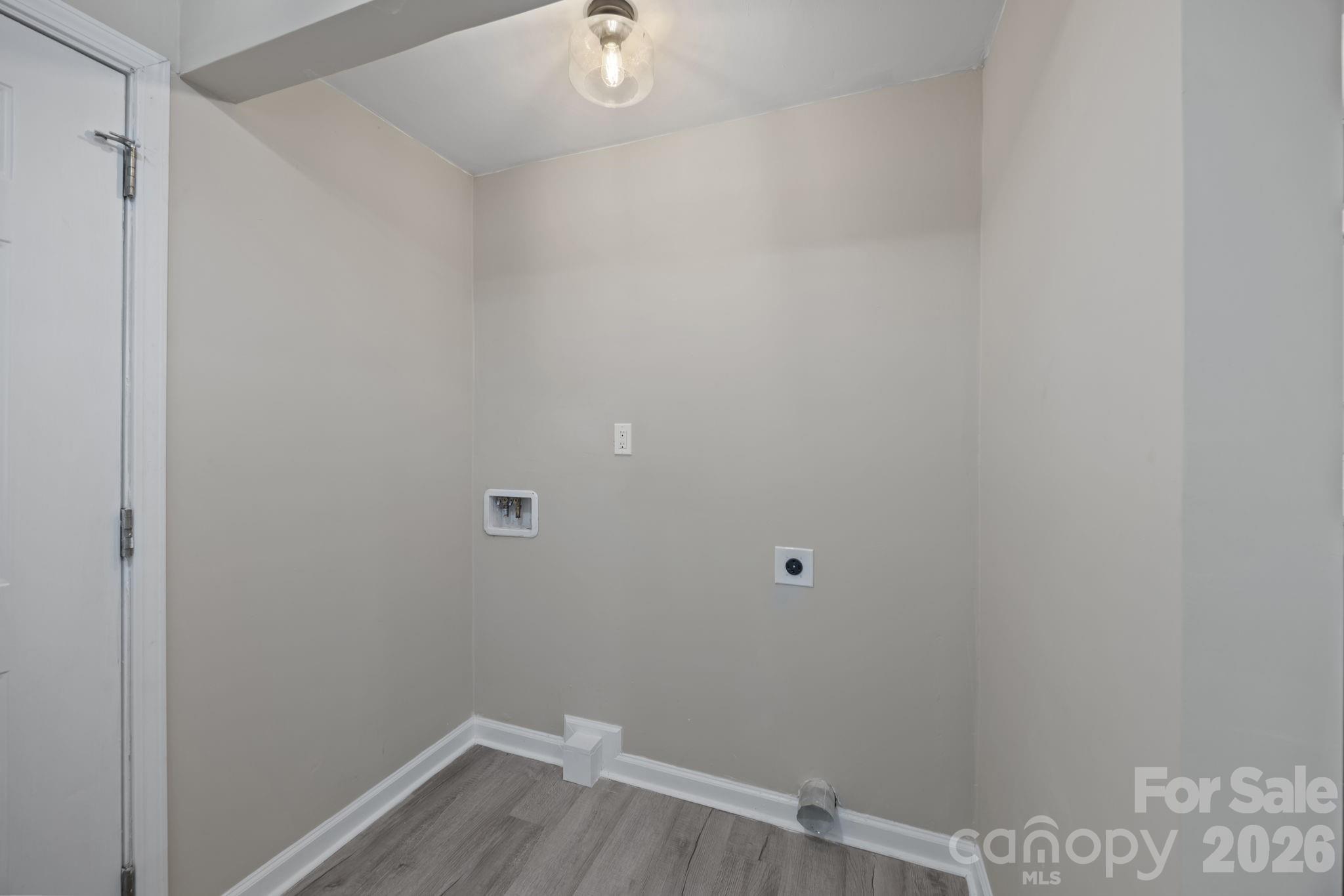 414 W Sharpe Street Property Photo 10