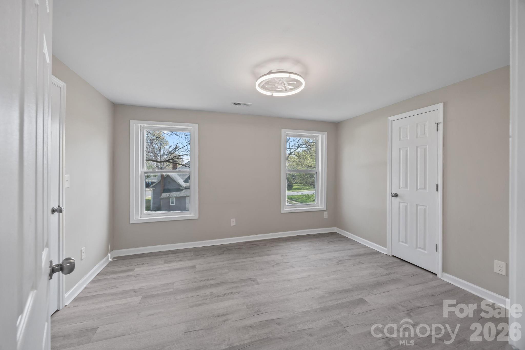 414 W Sharpe Street Property Photo 17