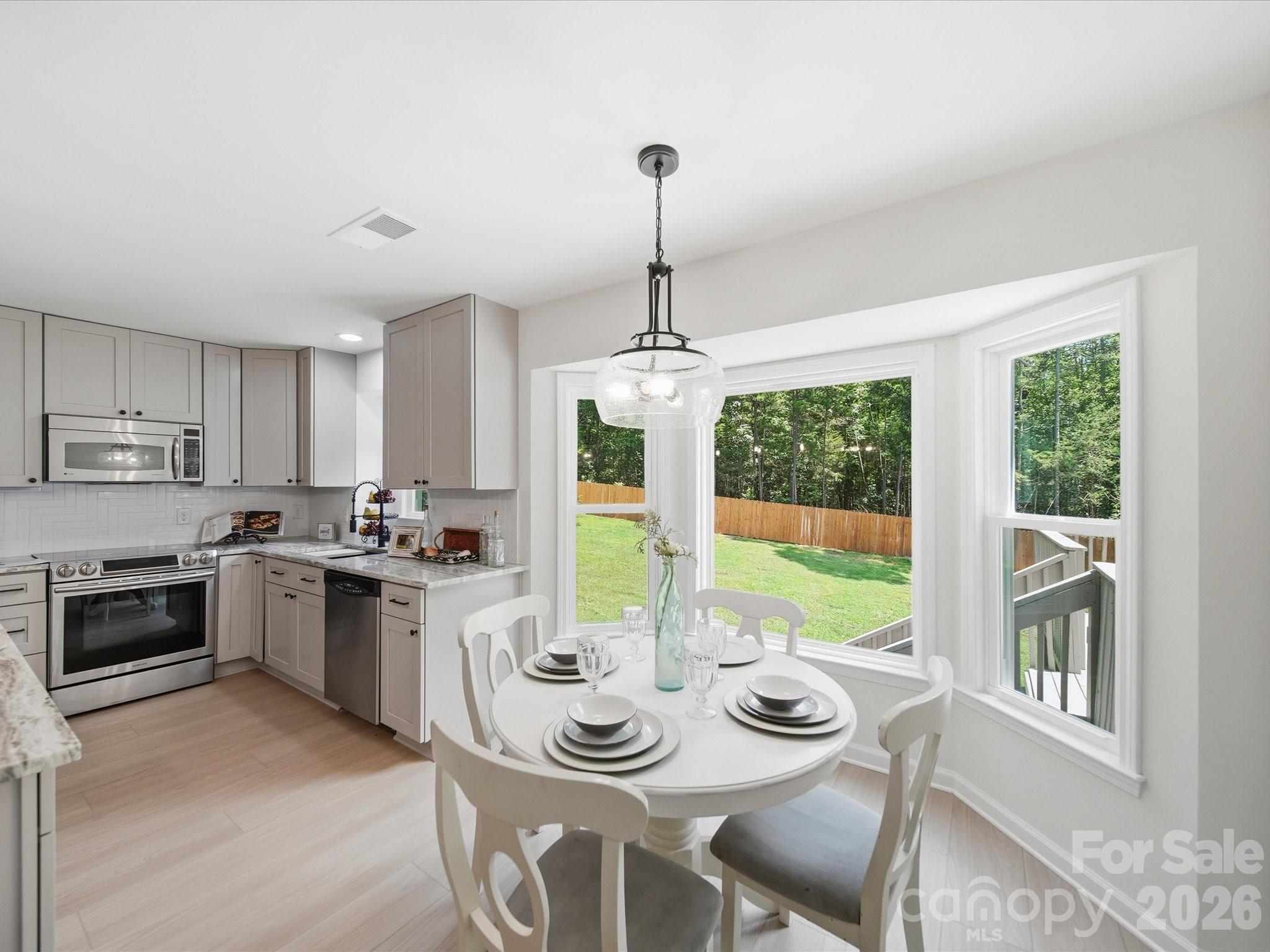 3919 Cherrybrook Drive Property Photo 11