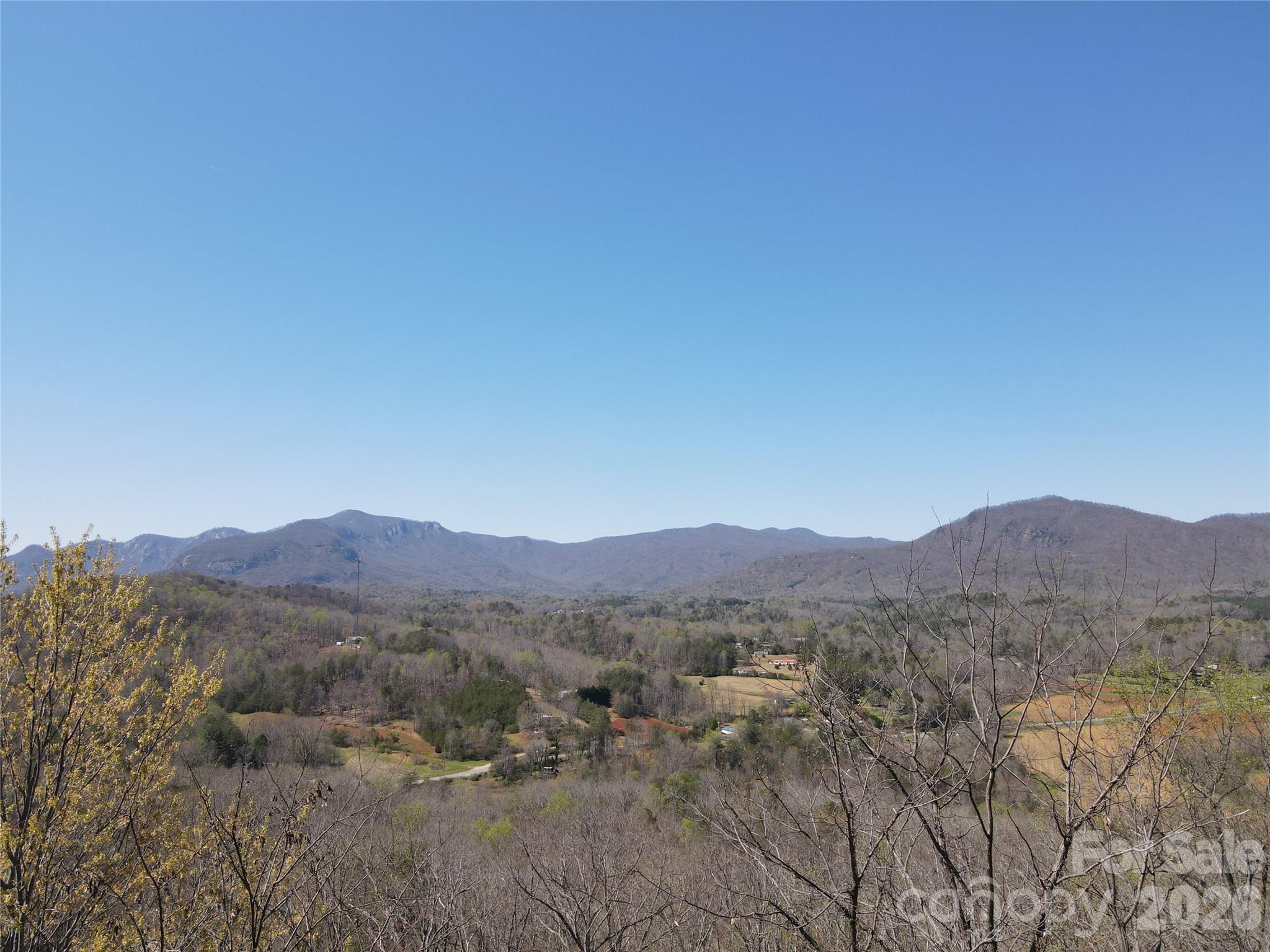 600 High Pines Loop Property Photo 3