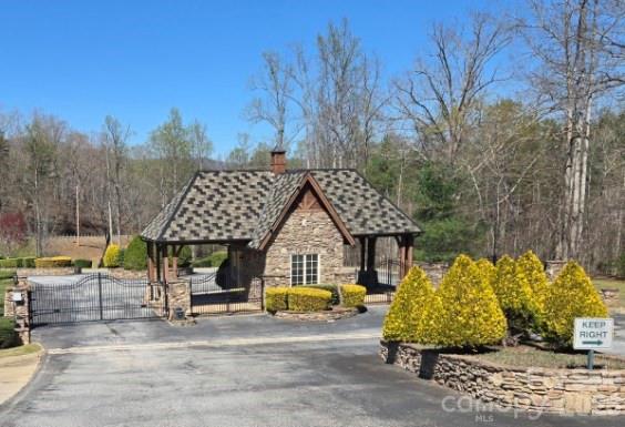 600 High Pines Loop Property Photo 8