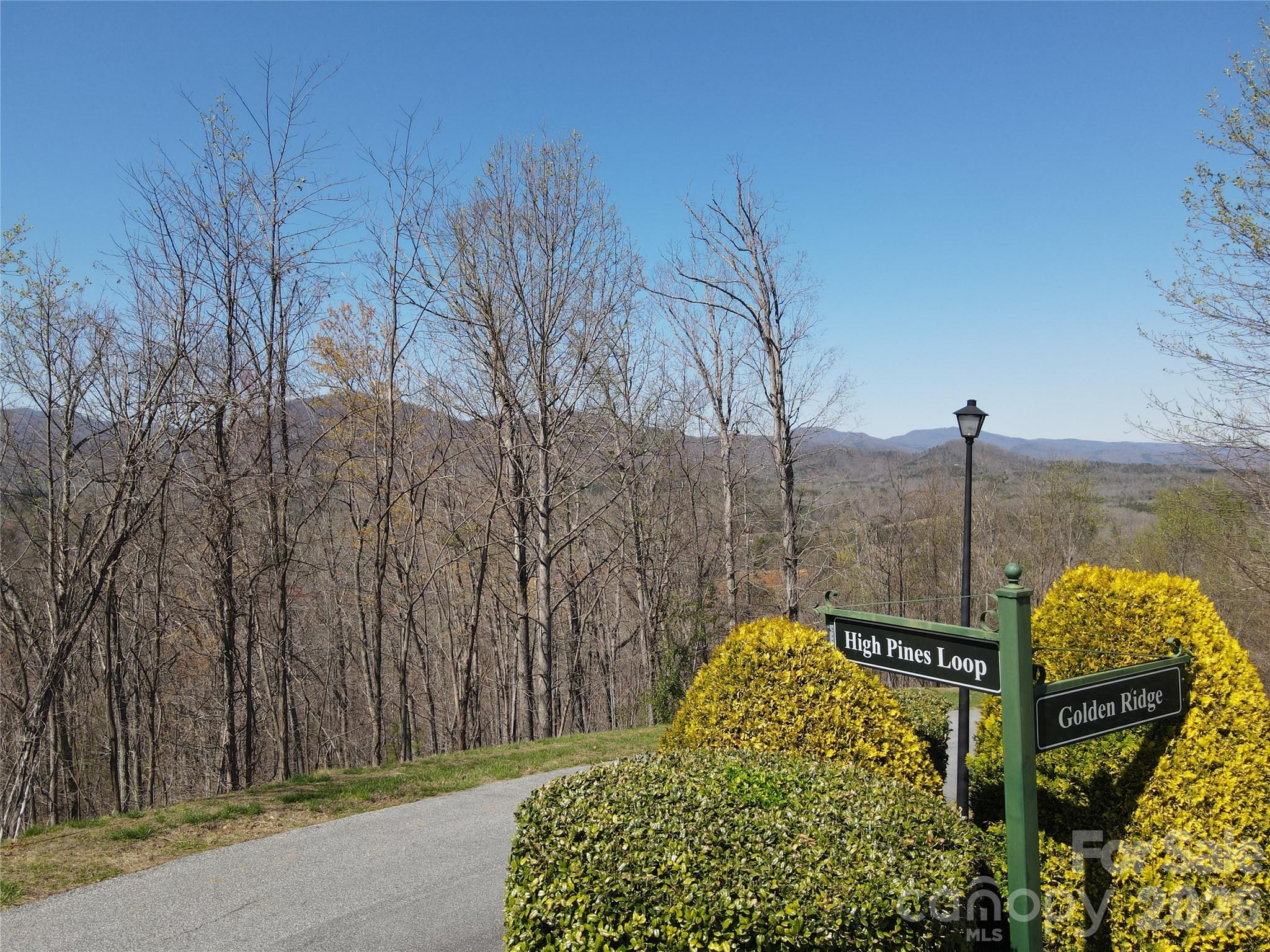 600 High Pines Loop Property Photo 10