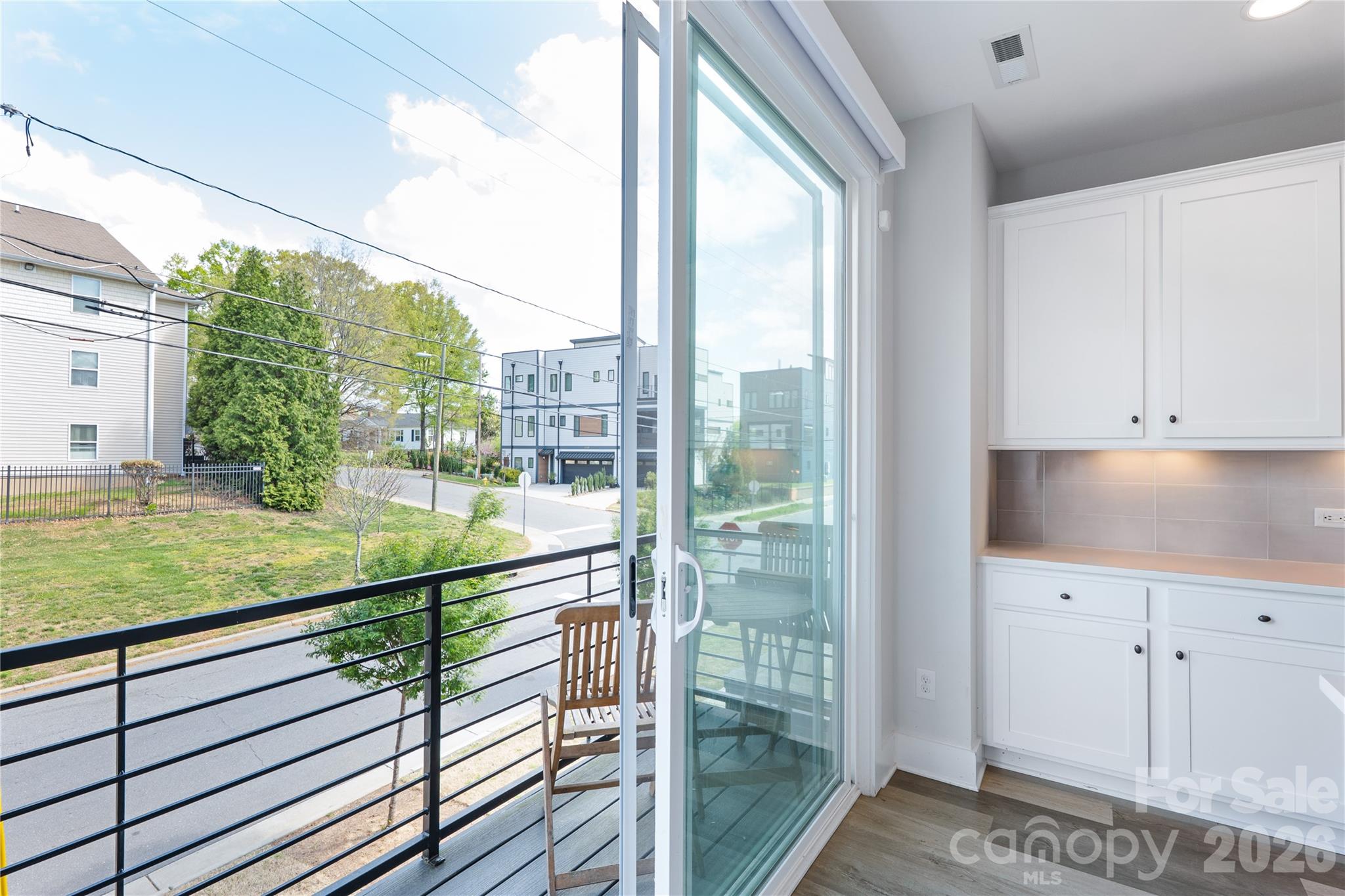 223 S Bruns Avenue Property Photo 11