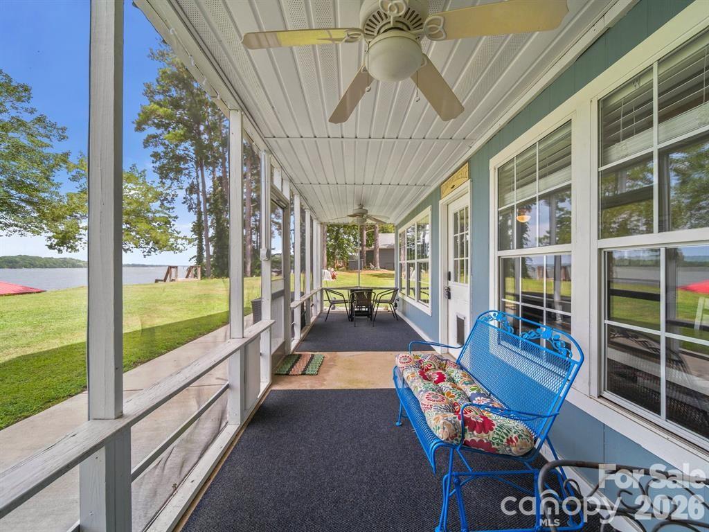 275 S Waters Edge Drive Property Photo 4