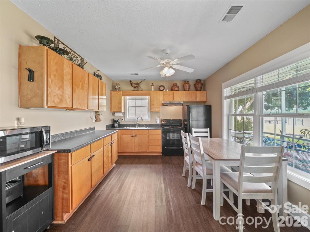 275 S Waters Edge Drive Property Photo 11