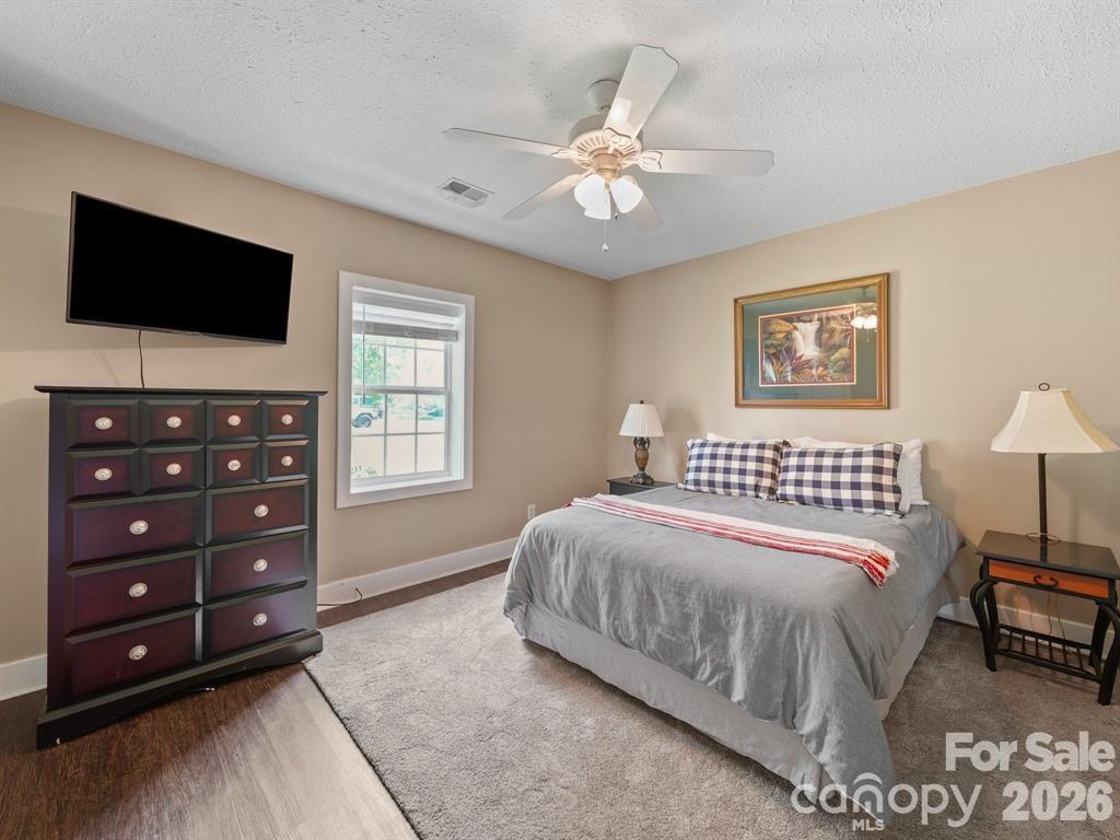 275 S Waters Edge Drive Property Photo 13
