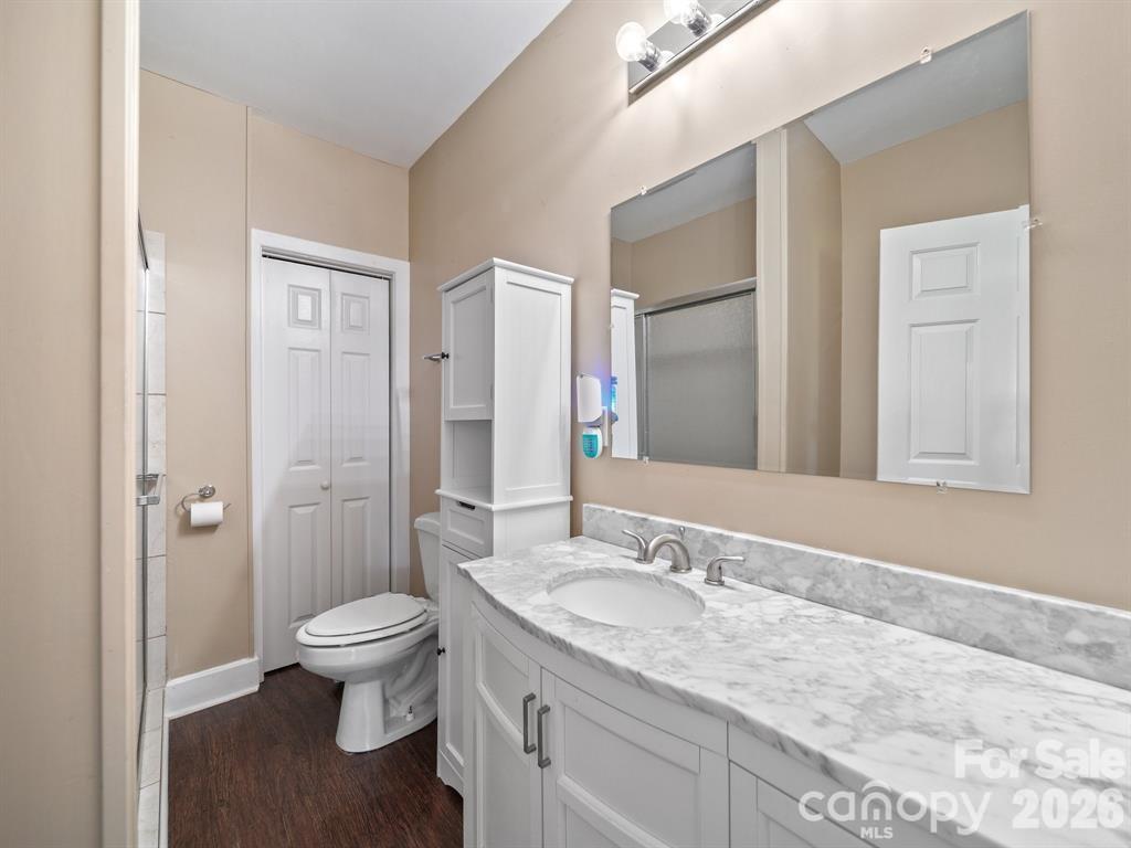 275 S Waters Edge Drive Property Photo 15