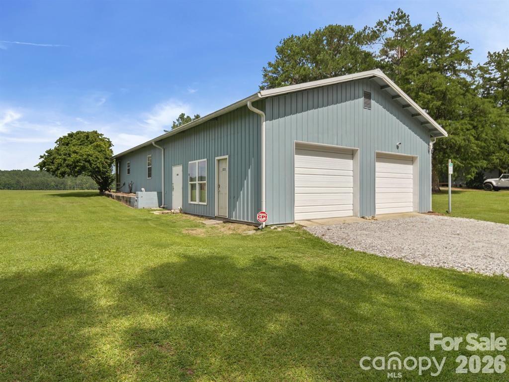 275 S Waters Edge Drive Property Photo 21