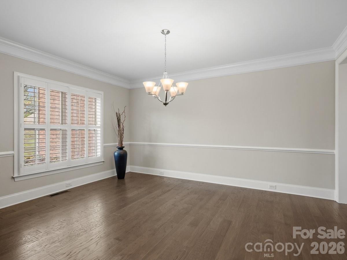 1015 Golden Bell Drive Property Photo 9