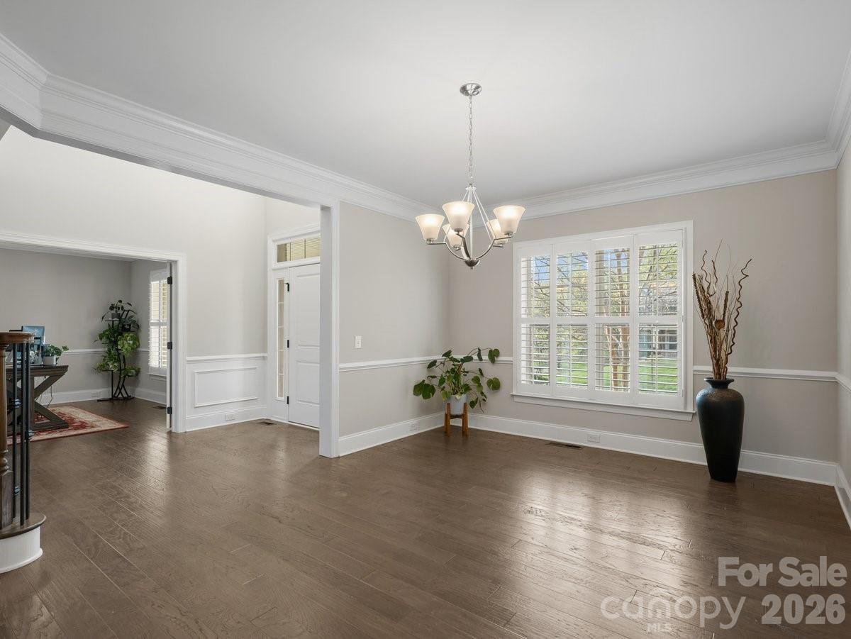 1015 Golden Bell Drive Property Photo 10