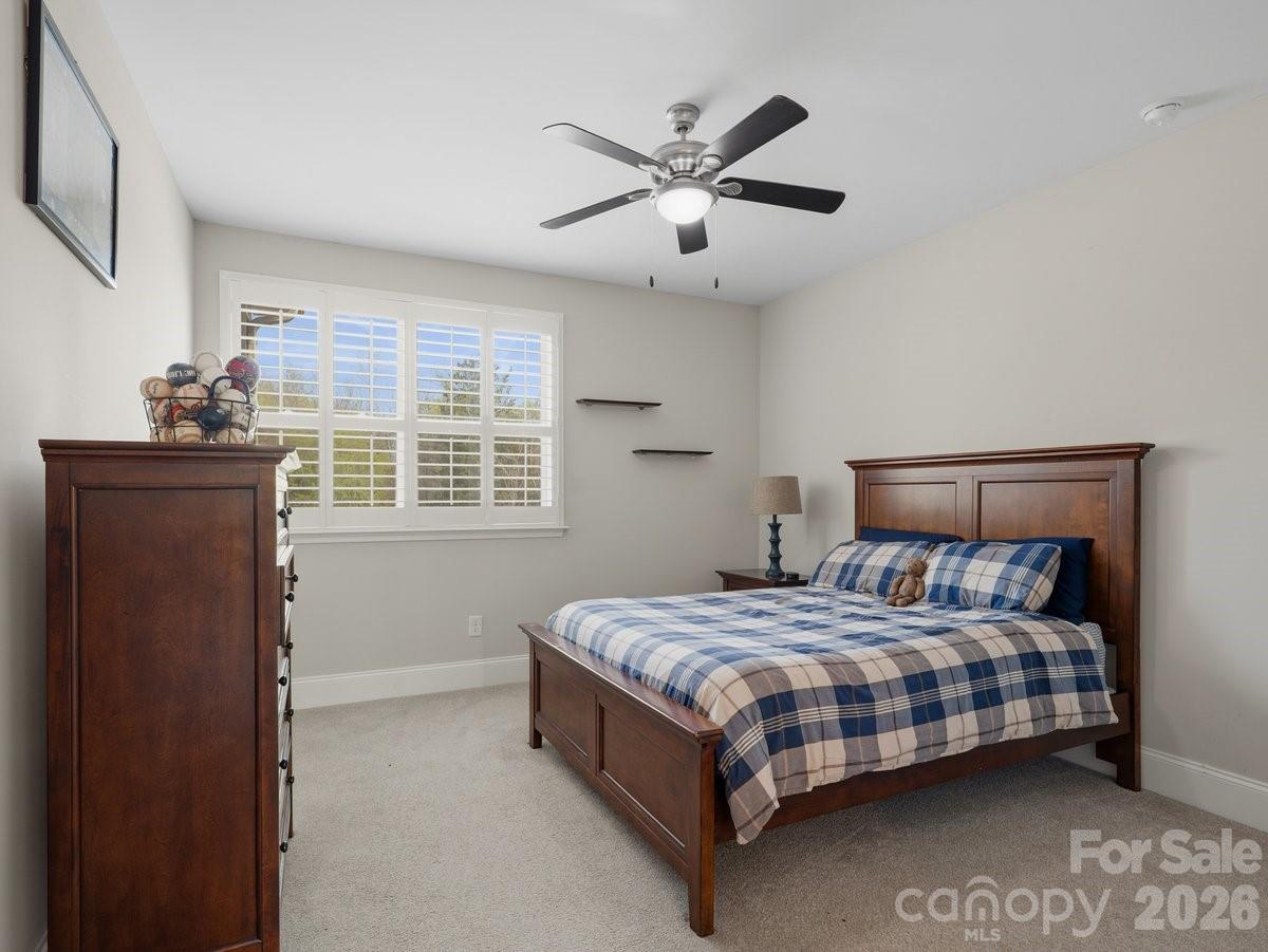 1015 Golden Bell Drive Property Photo 33