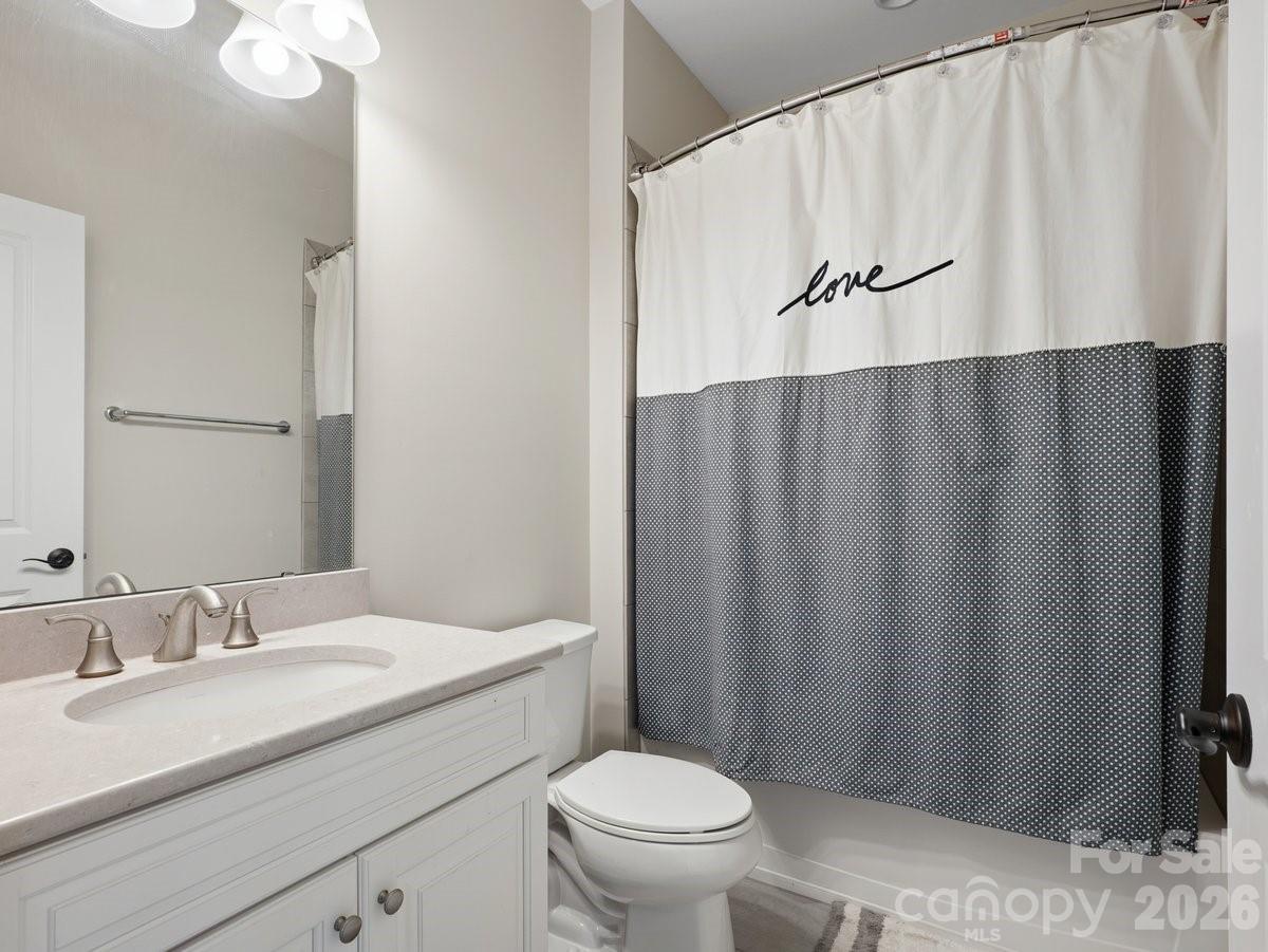 1015 Golden Bell Drive Property Photo 37