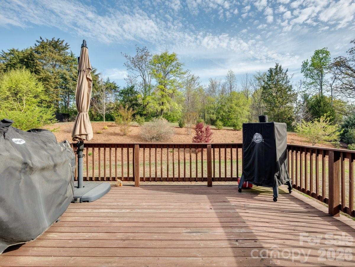 1015 Golden Bell Drive Property Photo 41