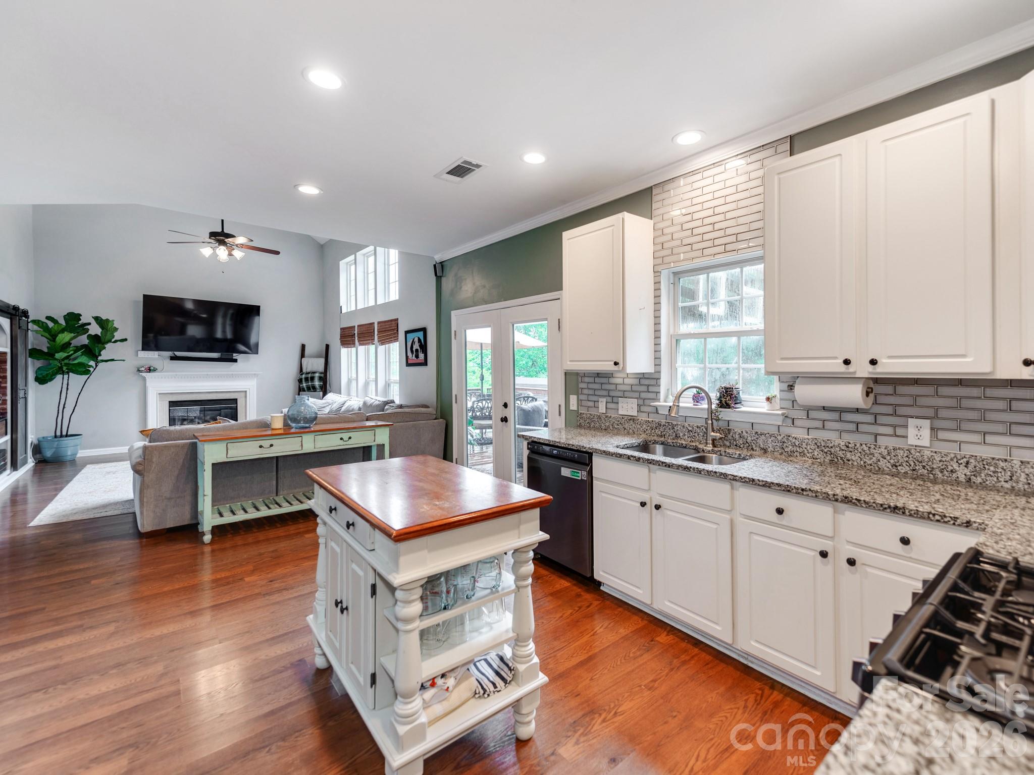 5999 Brookstone Drive Property Photo 8