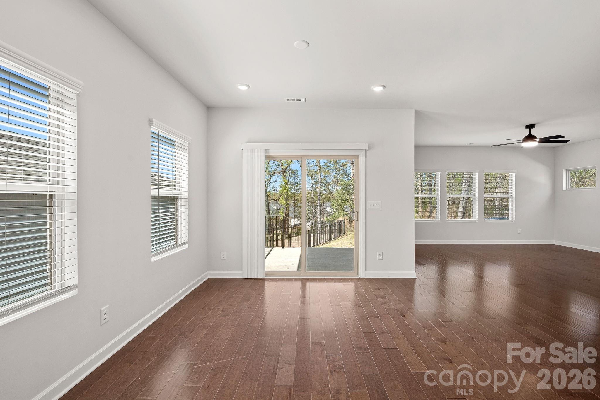 11935 Red Leaf Drive Property Photo 5