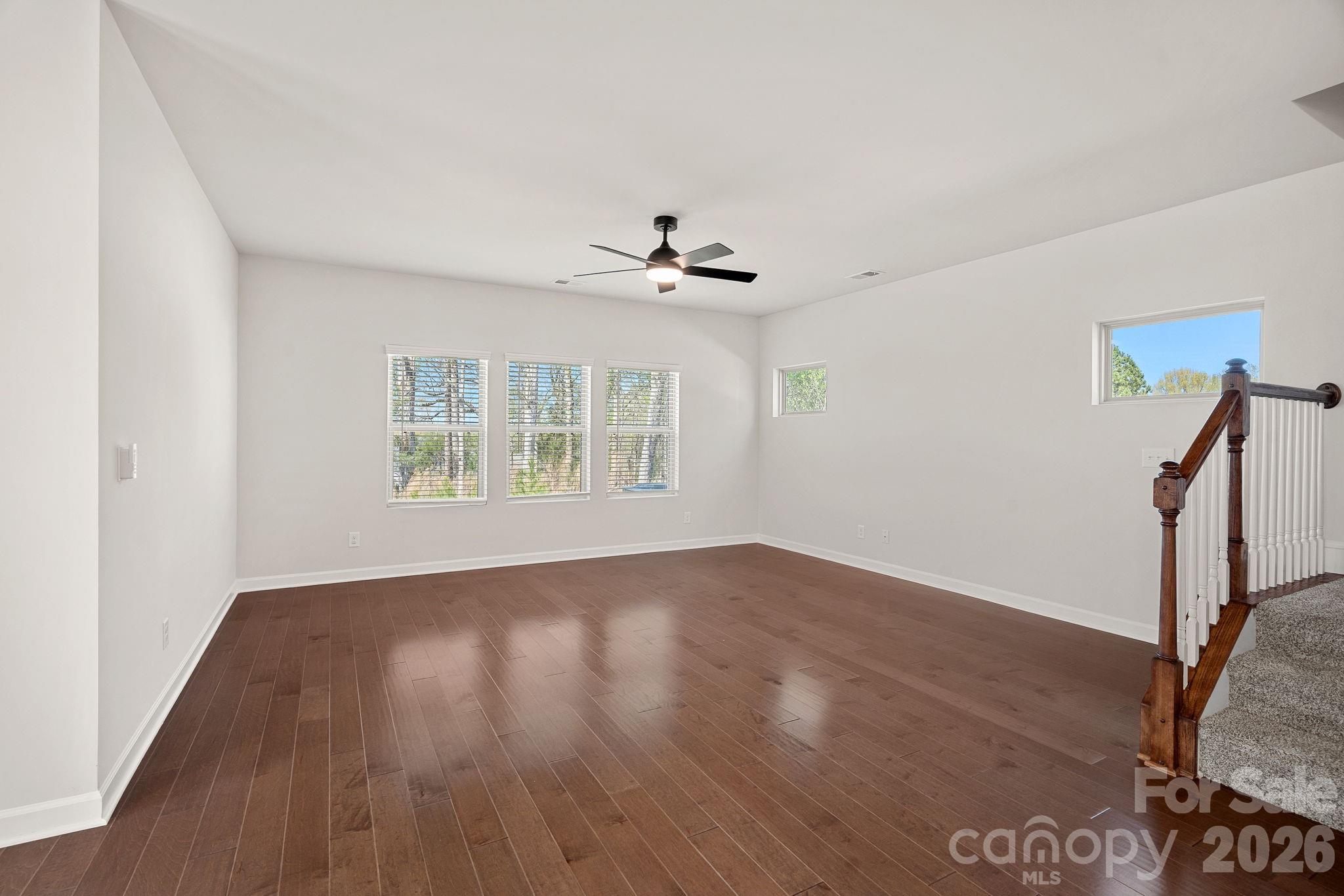 11935 Red Leaf Drive Property Photo 13