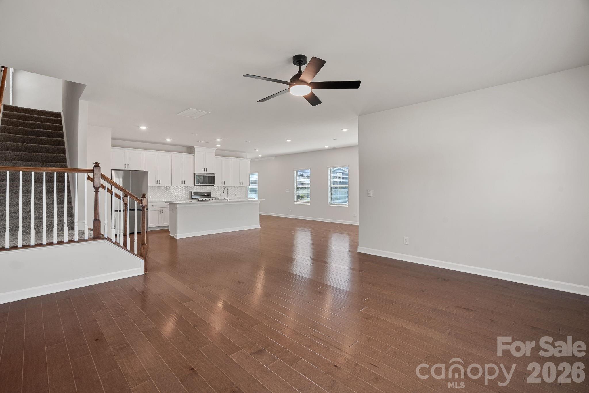 11935 Red Leaf Drive Property Photo 14