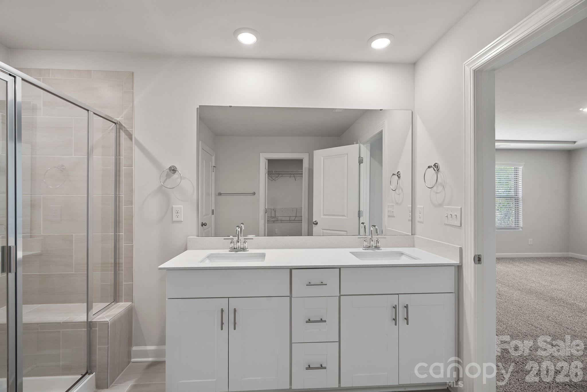 11935 Red Leaf Drive Property Photo 26