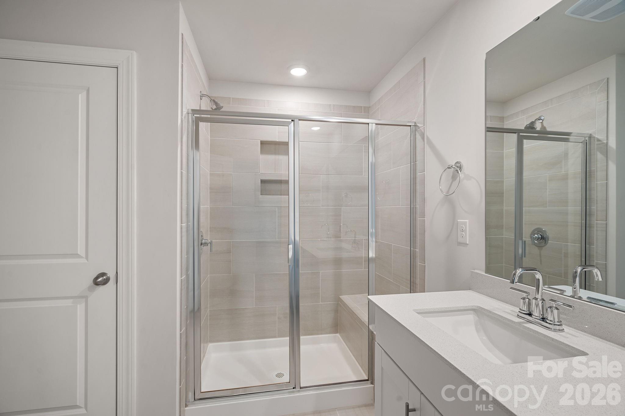 11935 Red Leaf Drive Property Photo 27