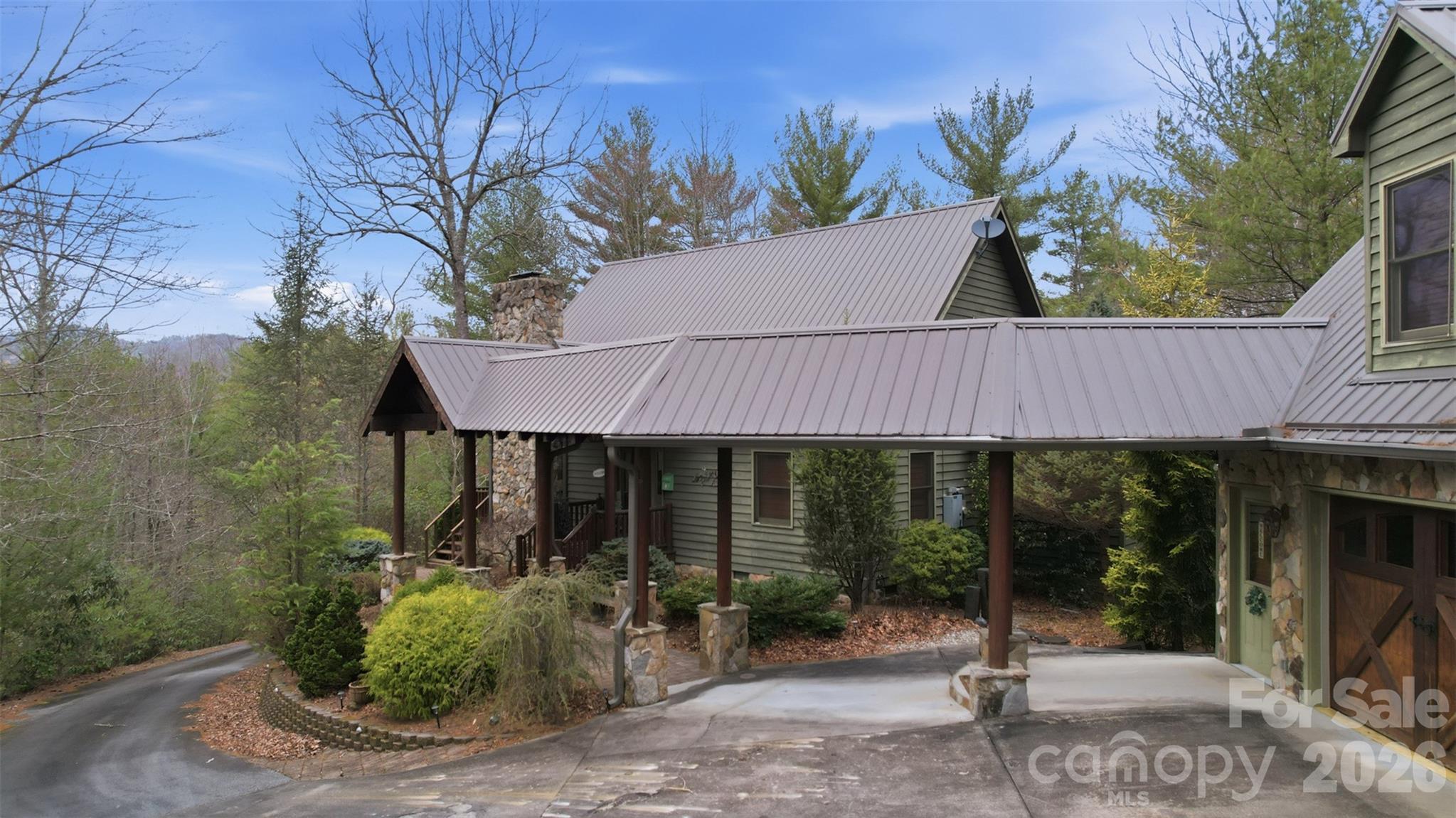 1721 Meadow Road Property Photo 3