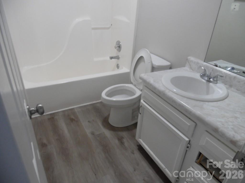 615 Flicker Street Property Photo 7