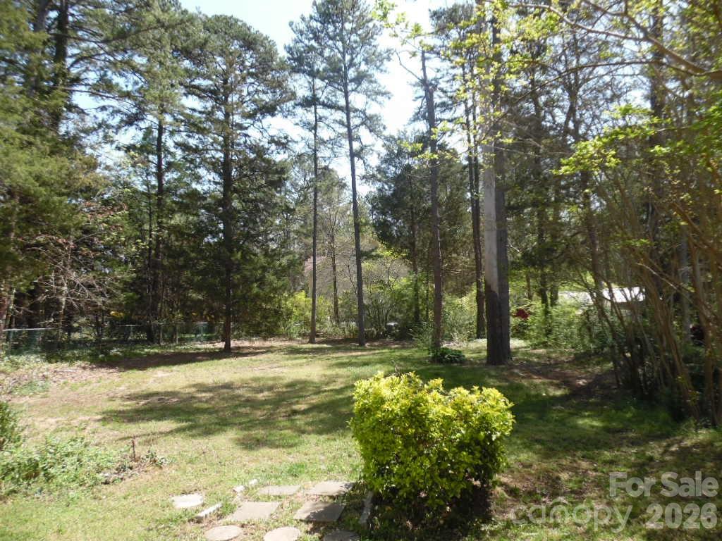 615 Flicker Street Property Photo 13