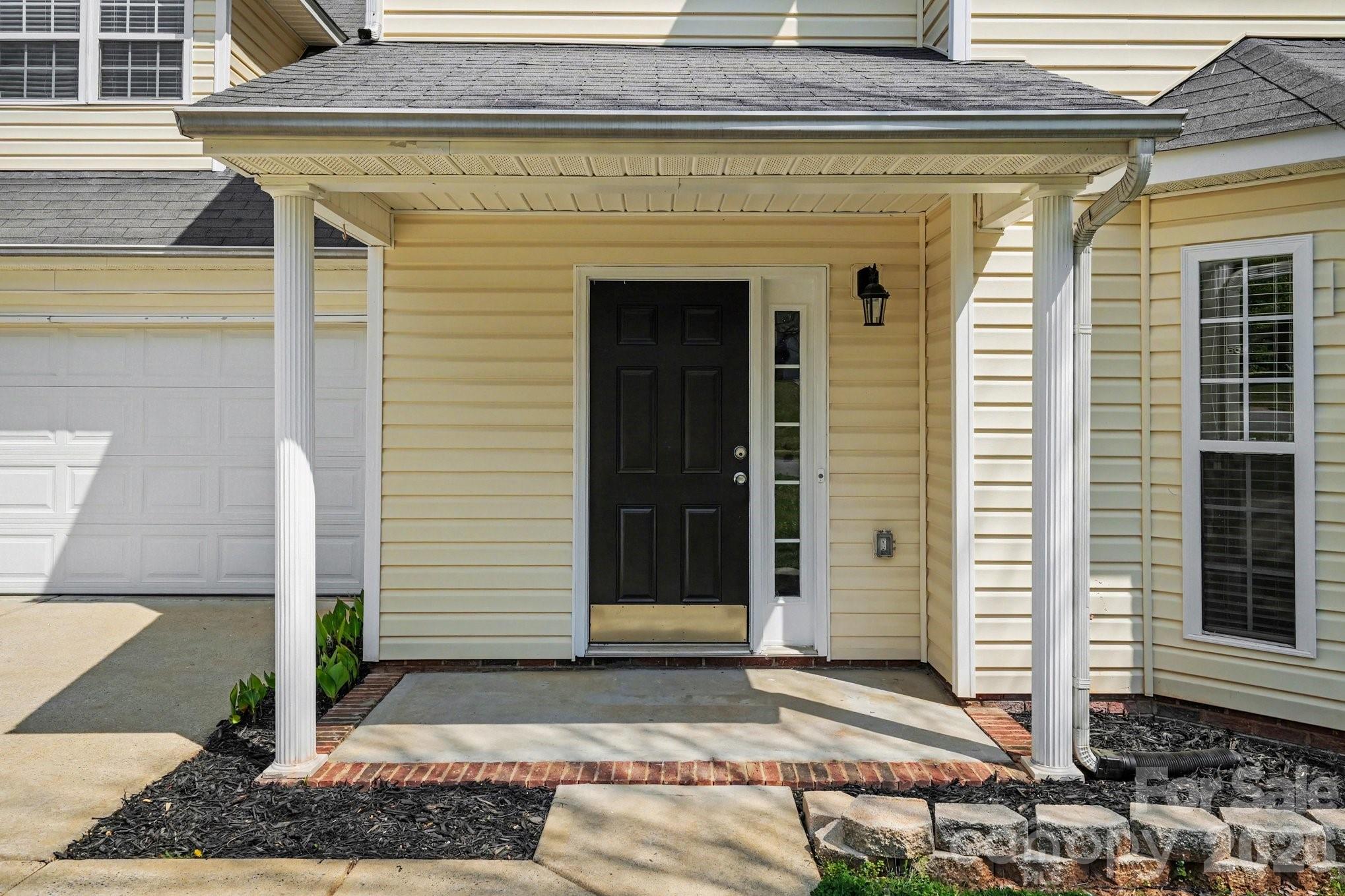 6308 Dumont Lane Property Photo 4
