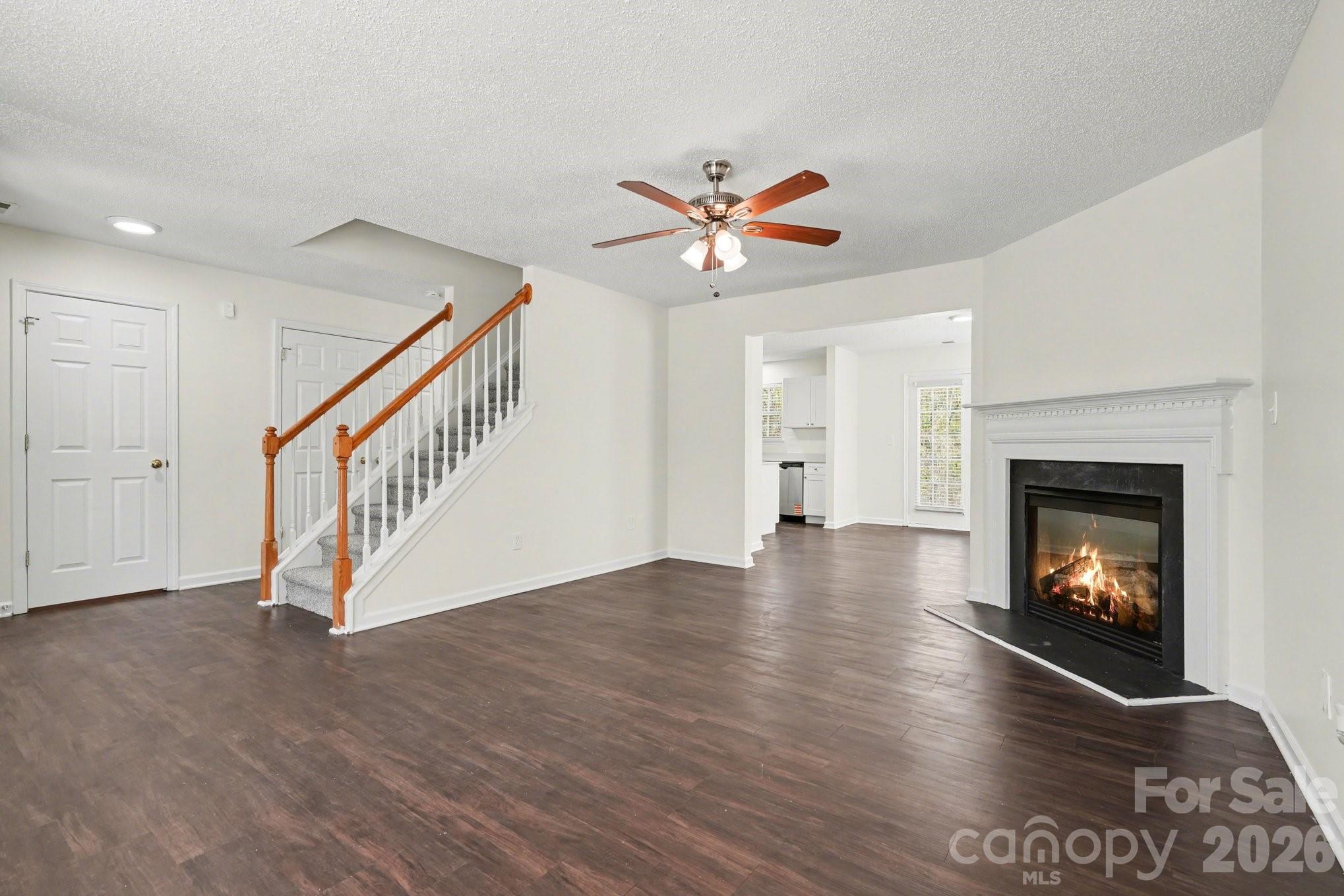 6308 Dumont Lane Property Photo 6